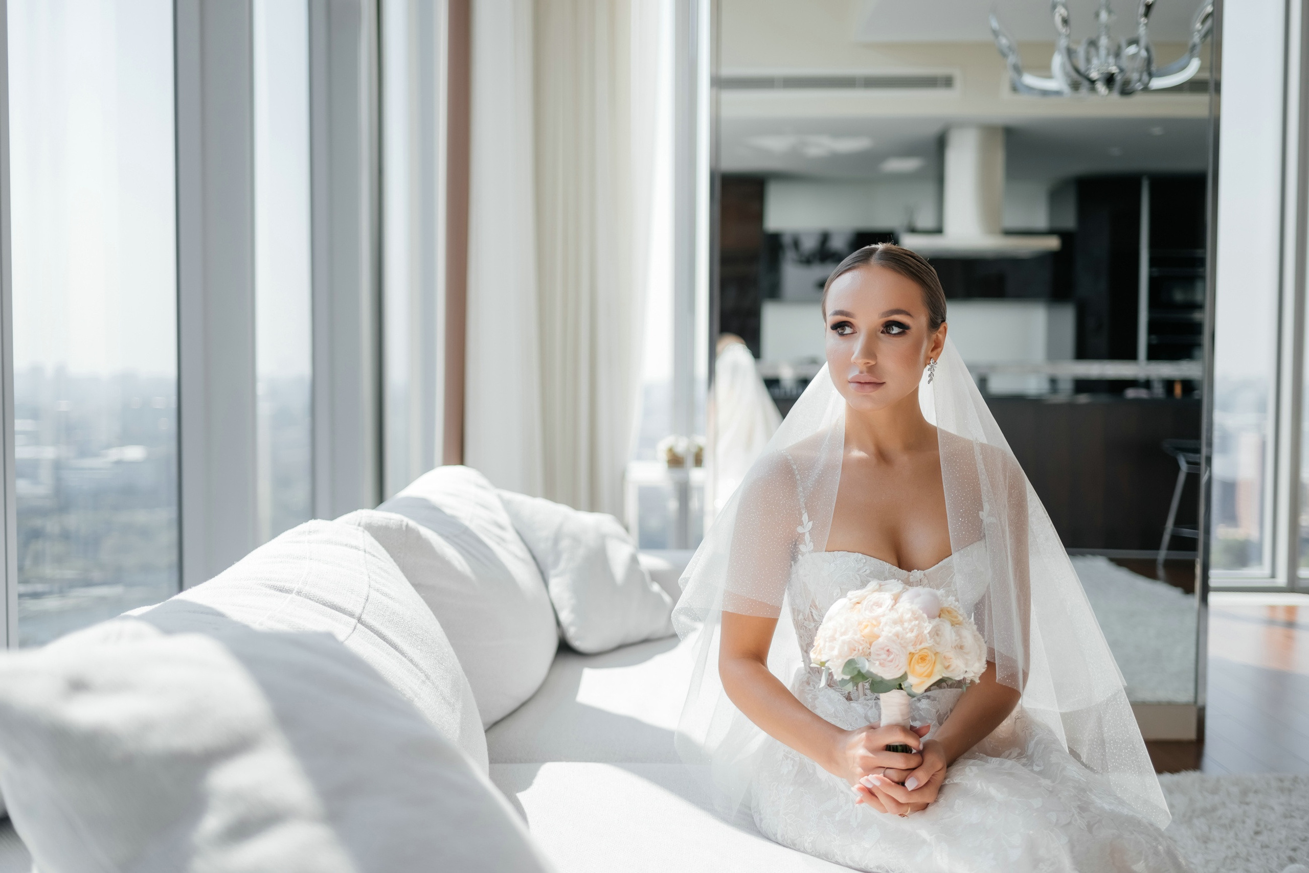 Свадебная фотосессия утра невесты в апартаментах Москва-Сити. Свадебный и семейный фотограф в Москве Светлана Зоткина
