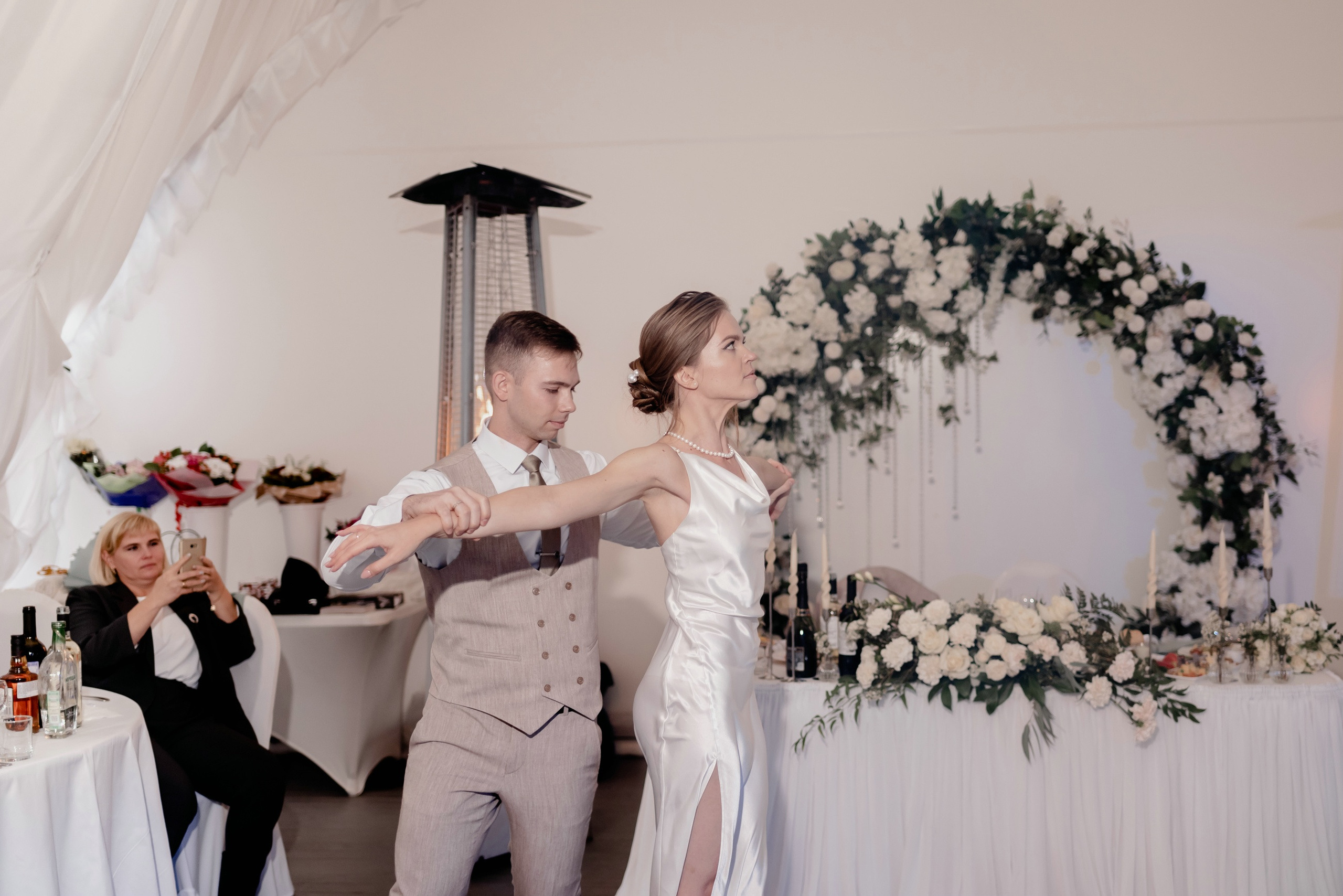 Выездная регистрация брака в парке Кусково. Свадебный и семейный фотограф в Москве Светлана Зоткина