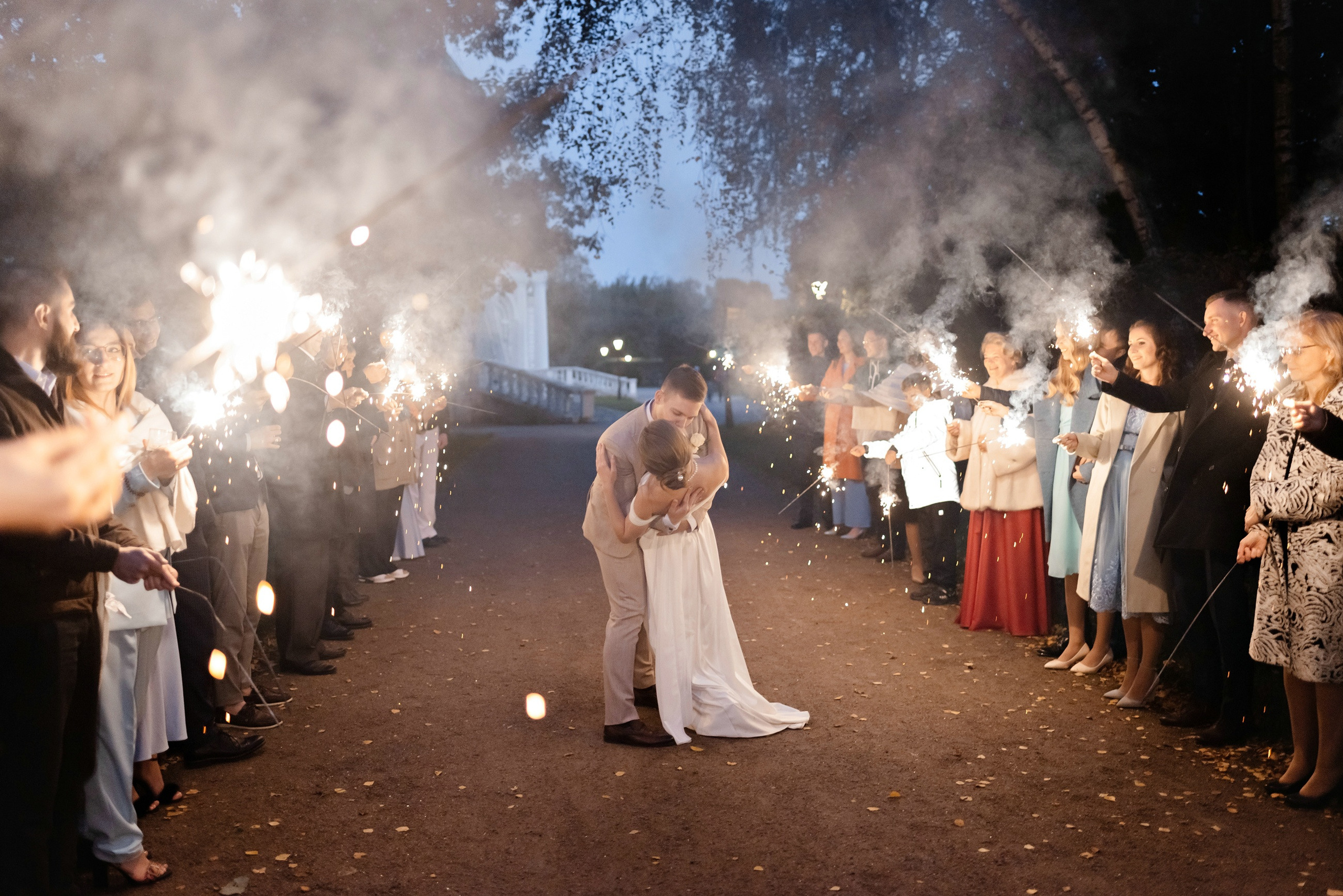 Выездная регистрация брака в парке Кусково. Свадебный и семейный фотограф в Москве Светлана Зоткина