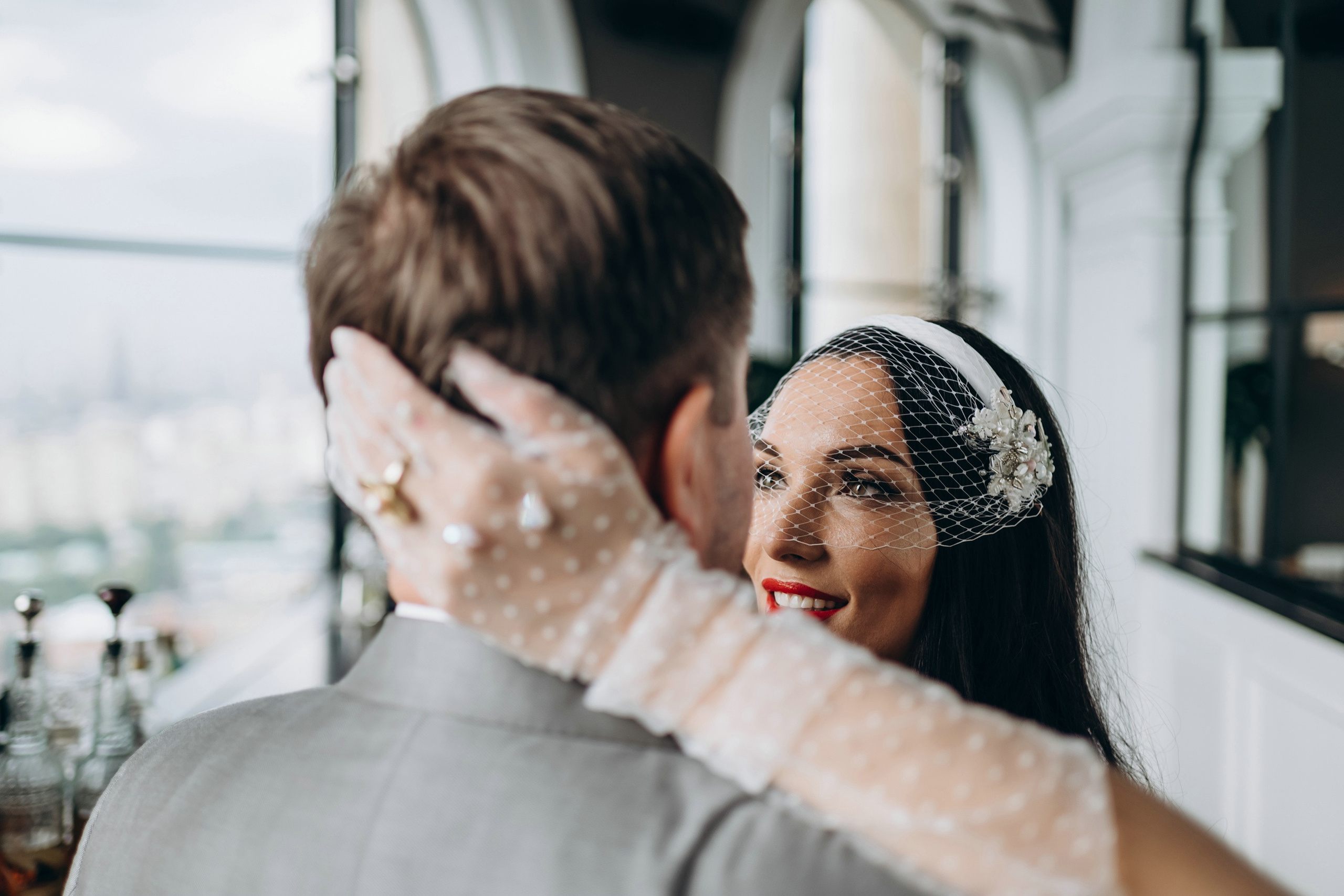 Сборы жениха и невесты в отеле Radisson Collection Hotel. Свадебный и семейный фотограф в Москве Светлана Зоткина