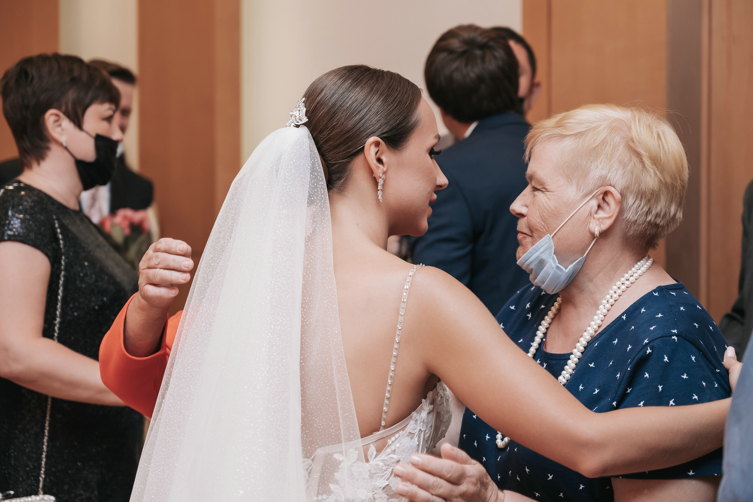 Свадебная фотосессия утра невесты в апартаментах Москва-Сити. Свадебный и семейный фотограф в Москве Светлана Зоткина