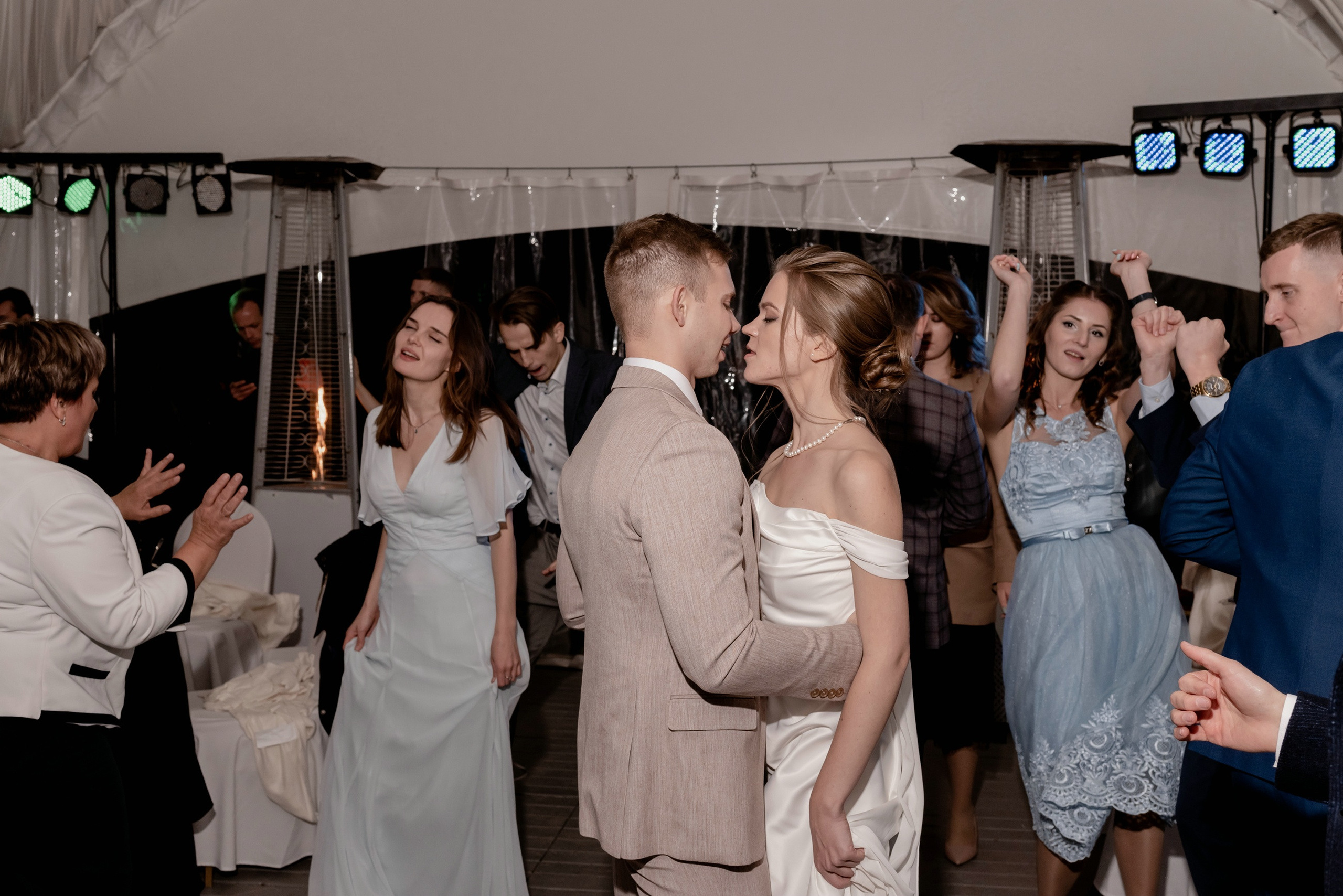 Выездная регистрация брака в парке Кусково. Свадебный и семейный фотограф в Москве Светлана Зоткина