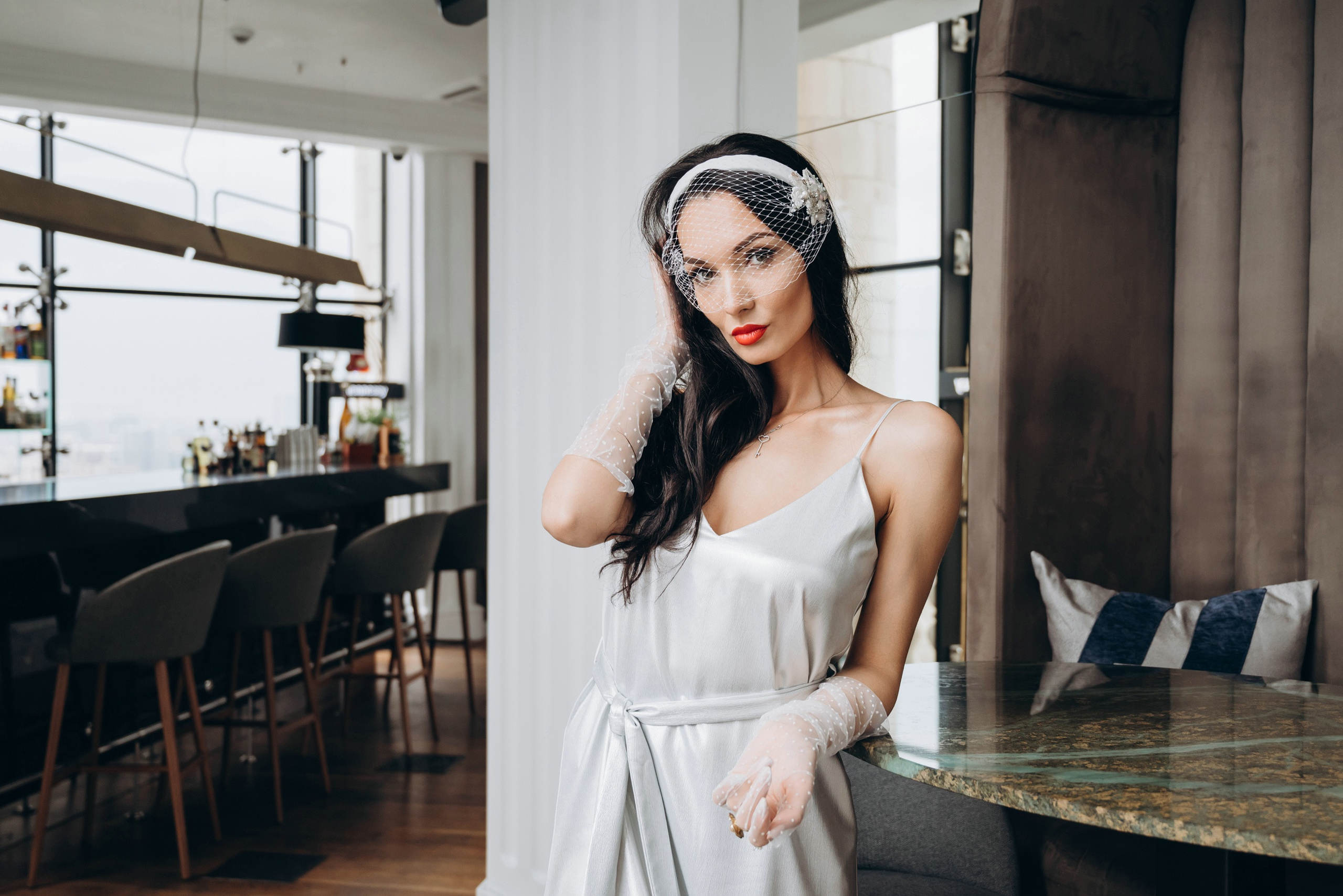 Сборы жениха и невесты в отеле Radisson Collection Hotel. Свадебный и семейный фотограф в Москве Светлана Зоткина