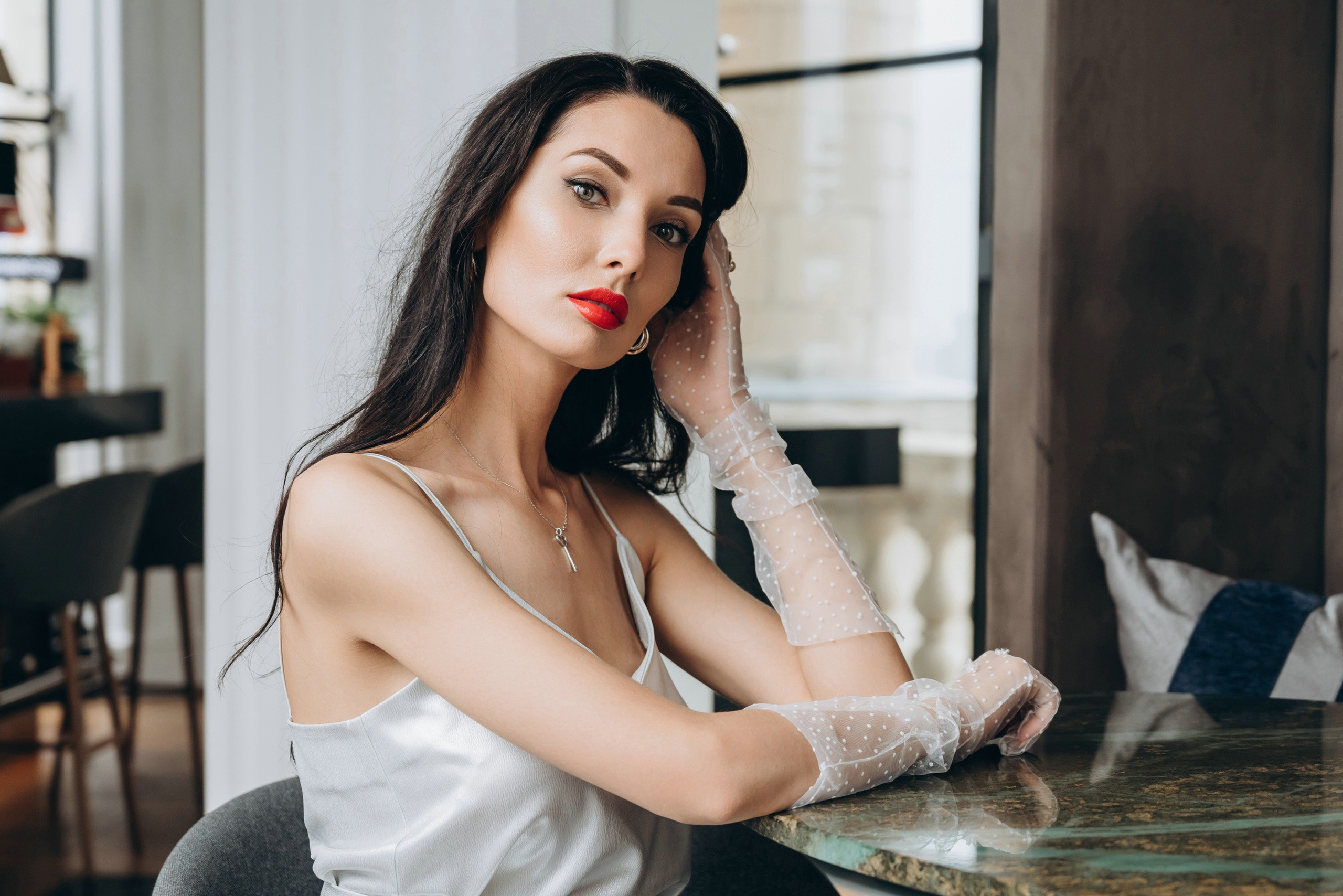 Сборы жениха и невесты в отеле Radisson Collection Hotel. Свадебный и семейный фотограф в Москве Светлана Зоткина