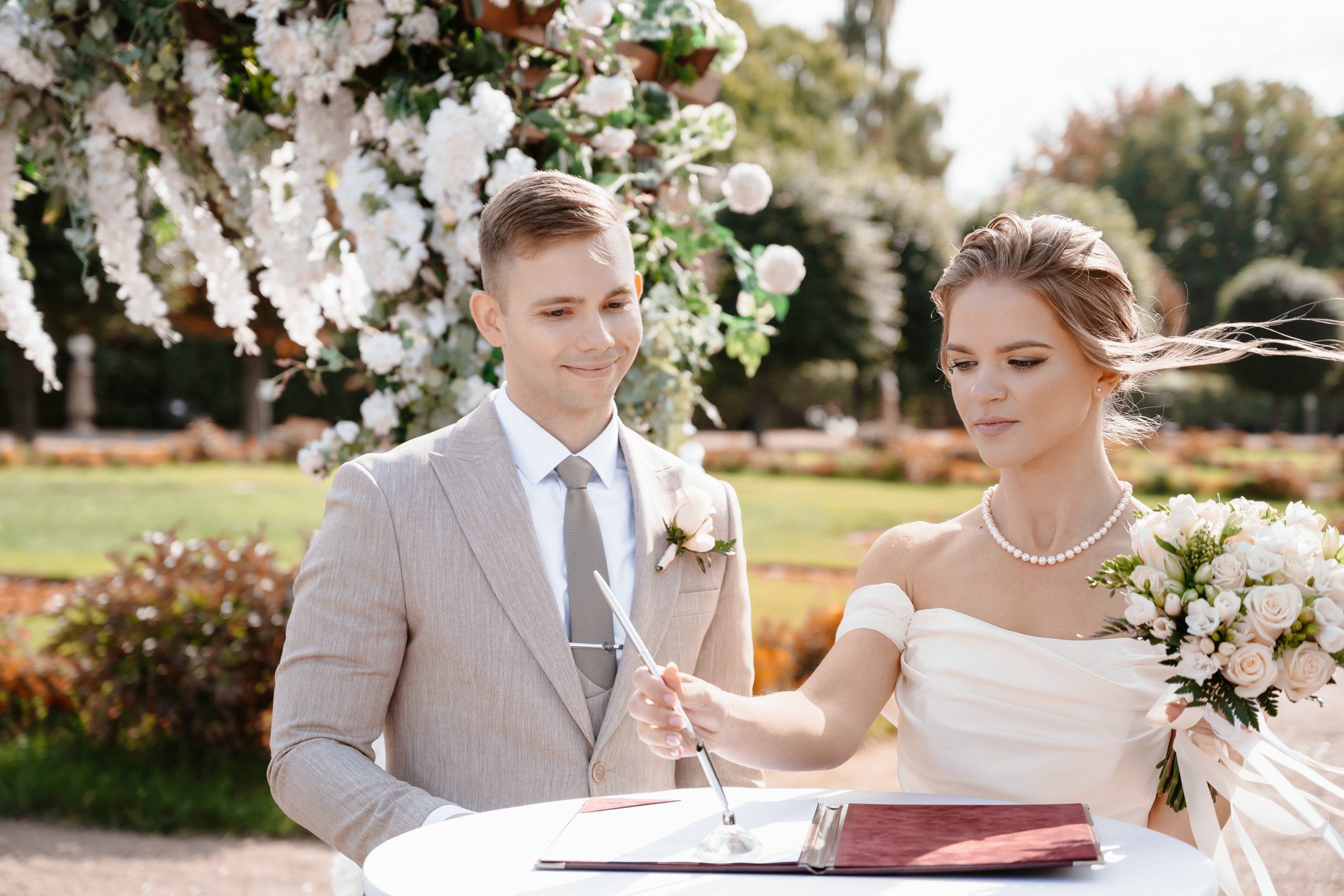 Выездная регистрация брака в парке Кусково. Свадебный и семейный фотограф в Москве Светлана Зоткина