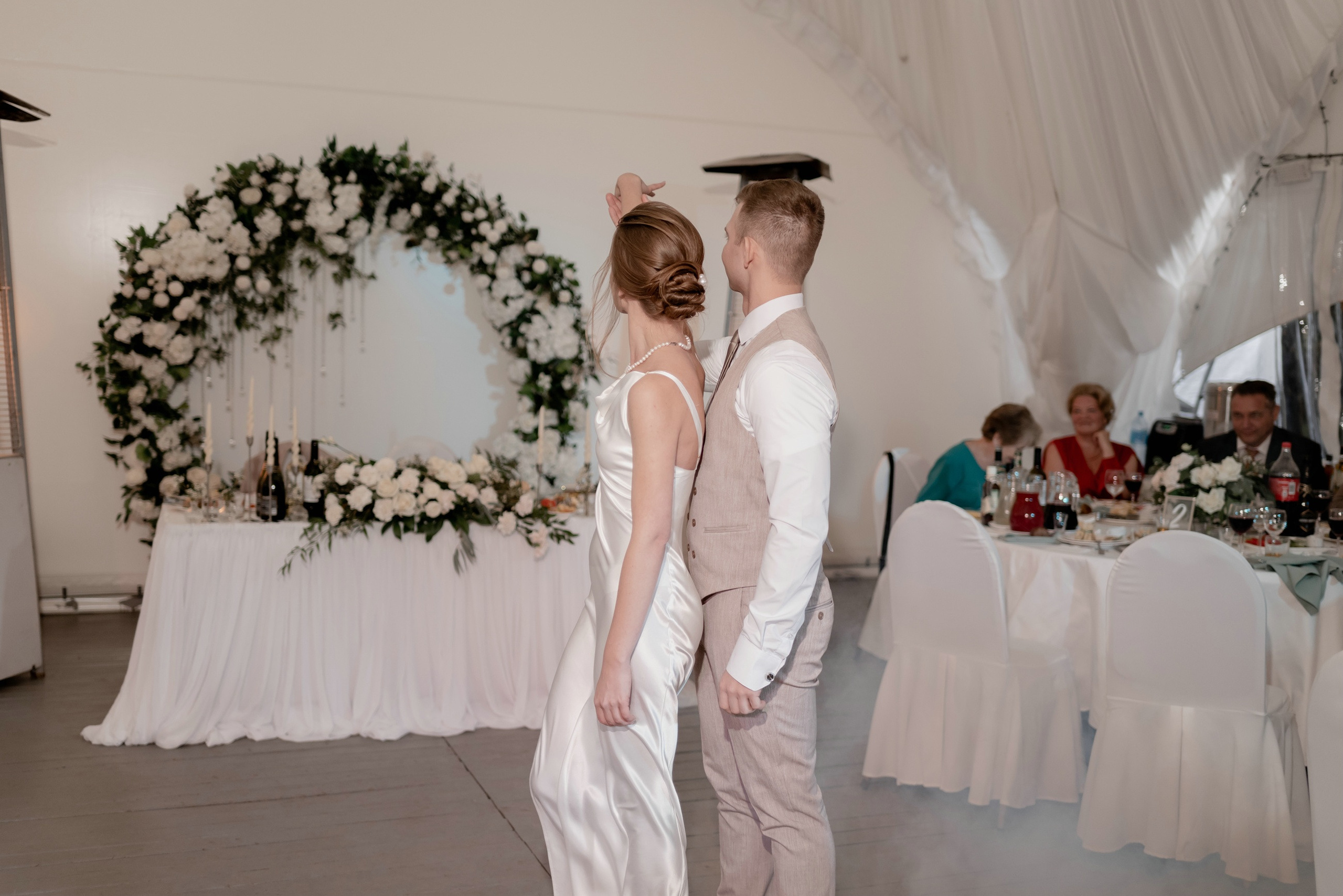 Выездная регистрация брака в парке Кусково. Свадебный и семейный фотограф в Москве Светлана Зоткина