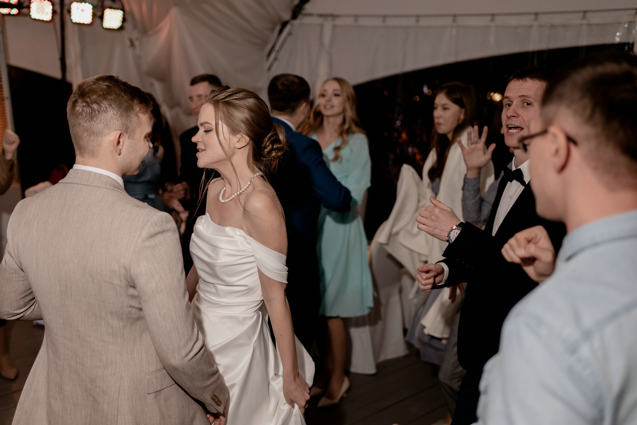 Выездная регистрация брака в парке Кусково. Свадебный и семейный фотограф в Москве Светлана Зоткина