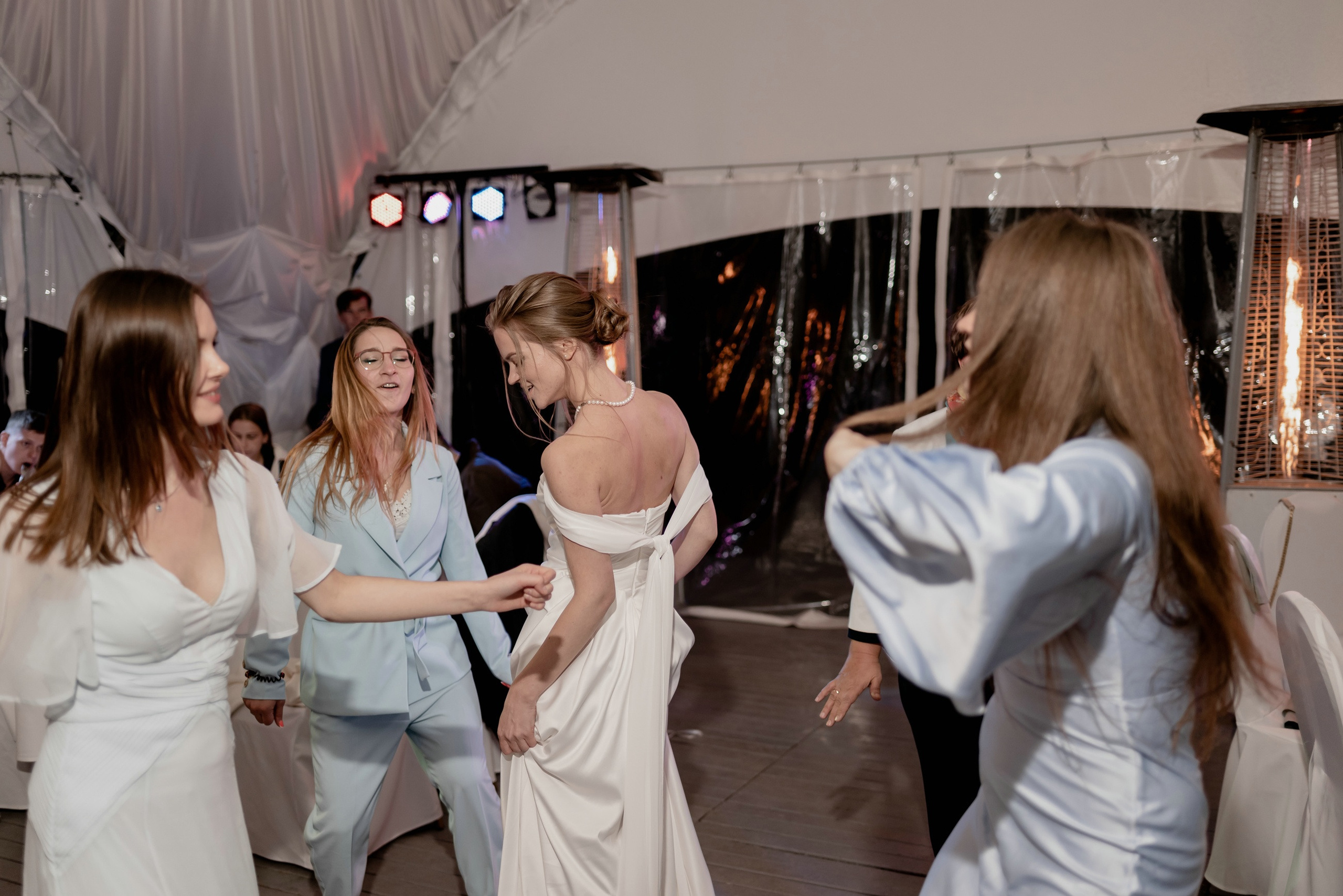 Выездная регистрация брака в парке Кусково. Свадебный и семейный фотограф в Москве Светлана Зоткина