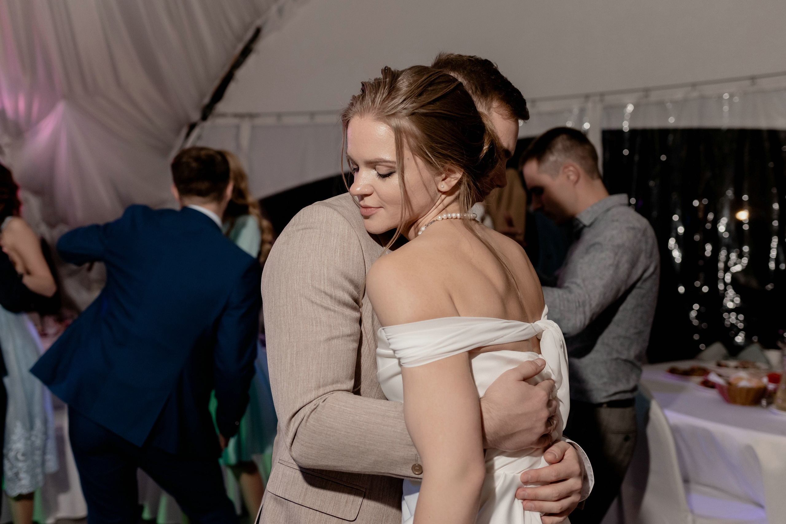 Выездная регистрация брака в парке Кусково. Свадебный и семейный фотограф в Москве Светлана Зоткина