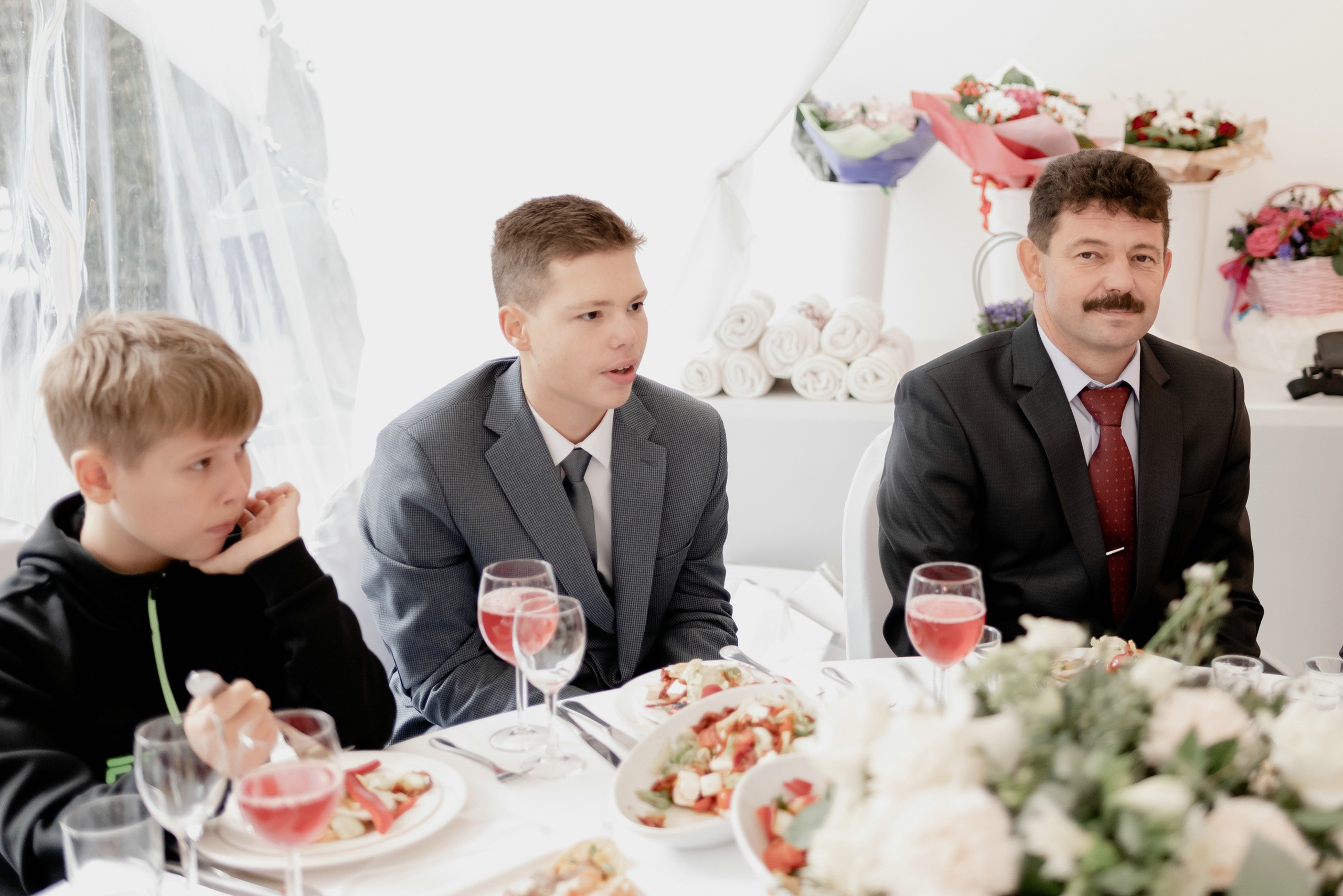 Выездная регистрация брака в парке Кусково. Свадебный и семейный фотограф в Москве Светлана Зоткина