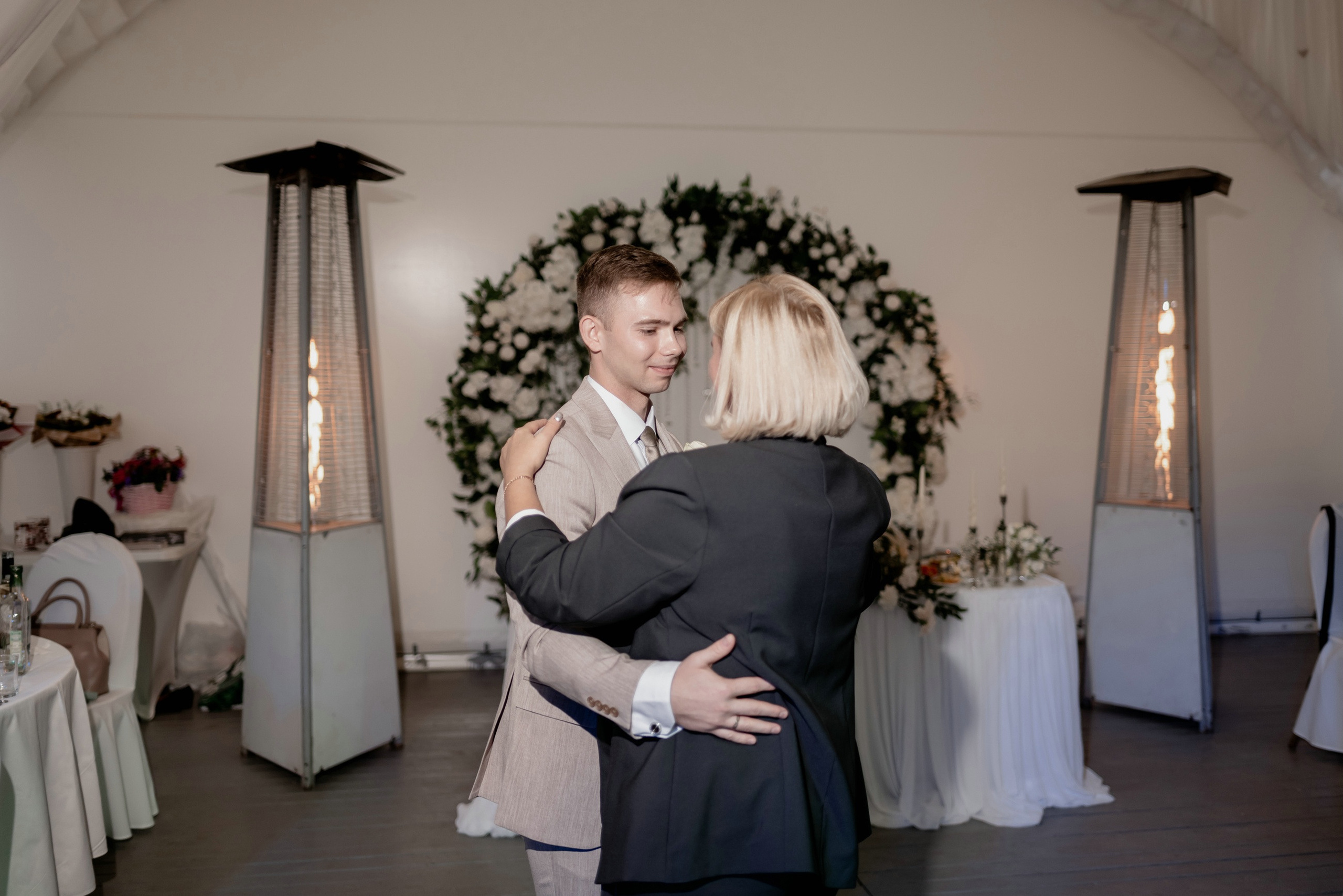 Выездная регистрация брака в парке Кусково. Свадебный и семейный фотограф в Москве Светлана Зоткина