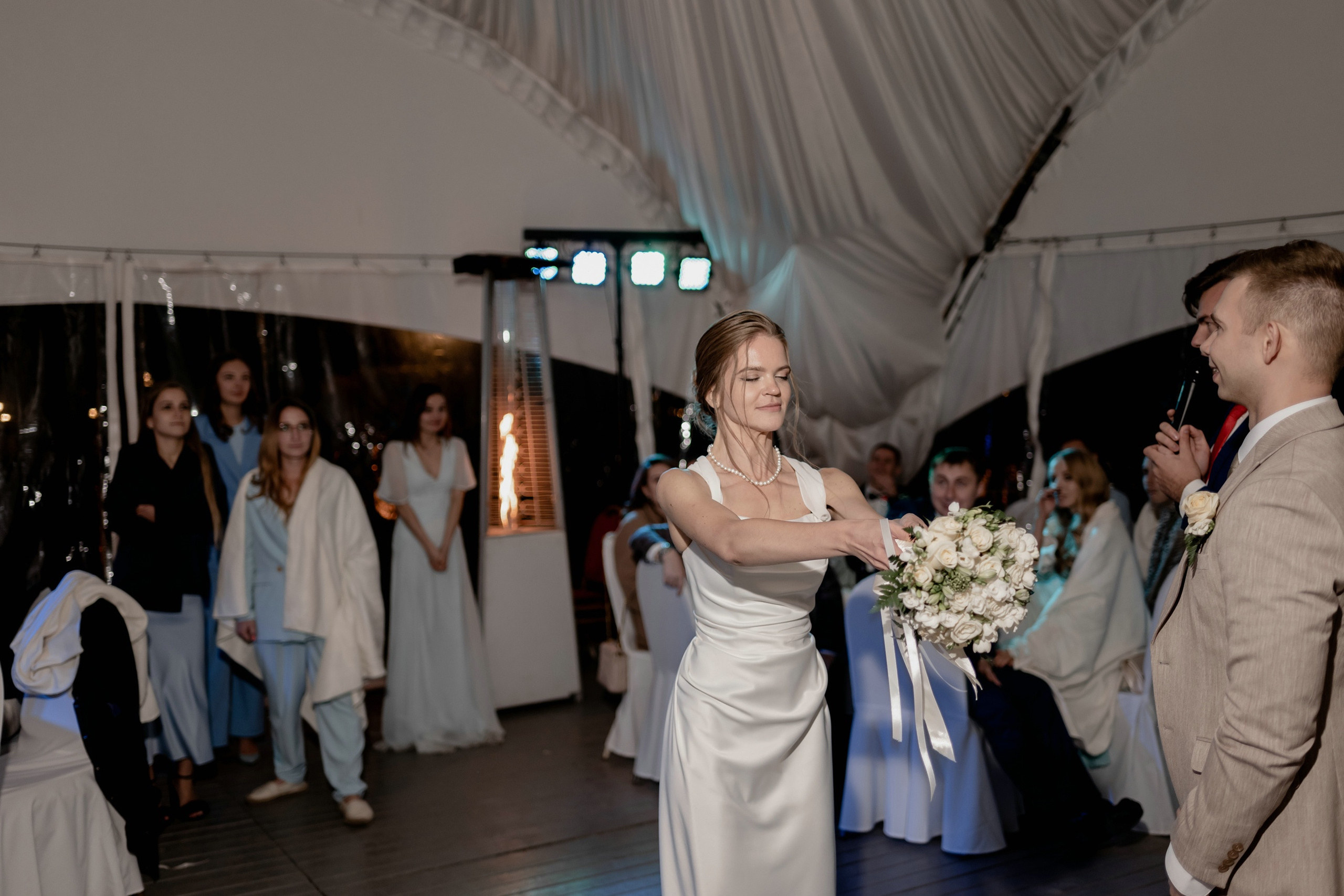 Выездная регистрация брака в парке Кусково. Свадебный и семейный фотограф в Москве Светлана Зоткина