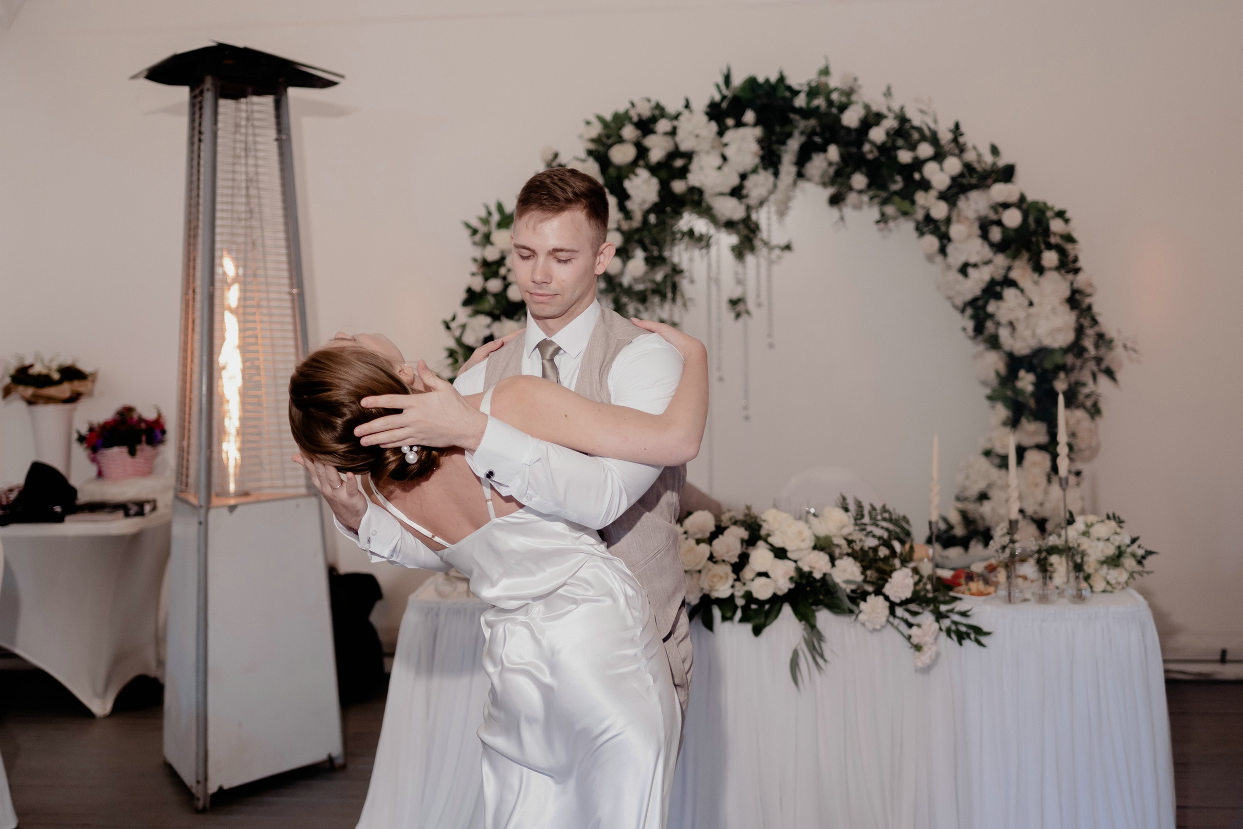 Выездная регистрация брака в парке Кусково. Свадебный и семейный фотограф в Москве Светлана Зоткина