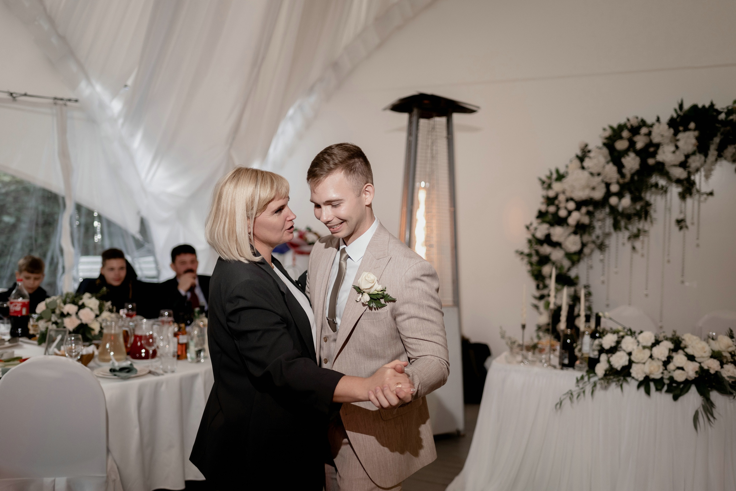 Выездная регистрация брака в парке Кусково. Свадебный и семейный фотограф в Москве Светлана Зоткина