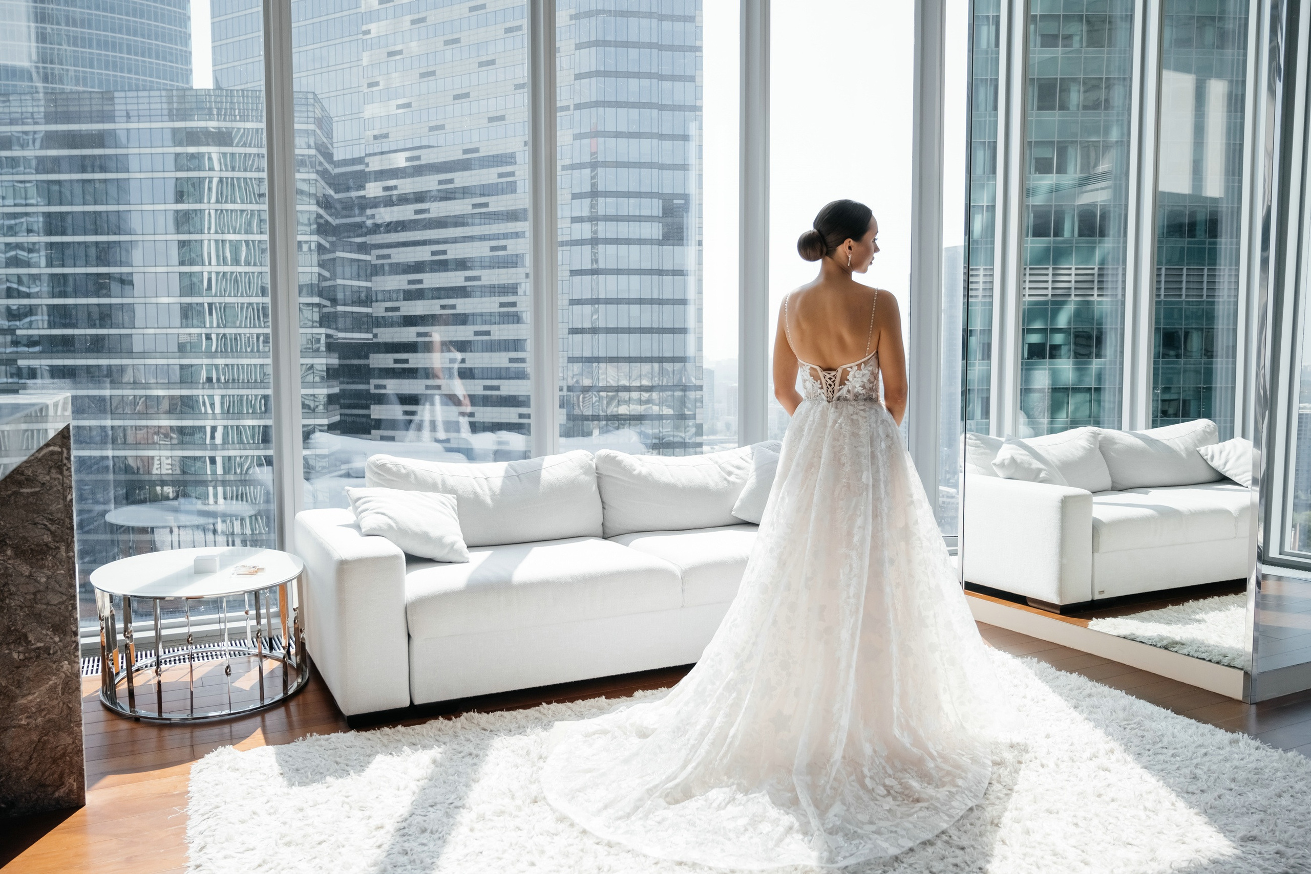 Свадебная фотосессия утра невесты в апартаментах Москва-Сити. Свадебный и семейный фотограф в Москве Светлана Зоткина