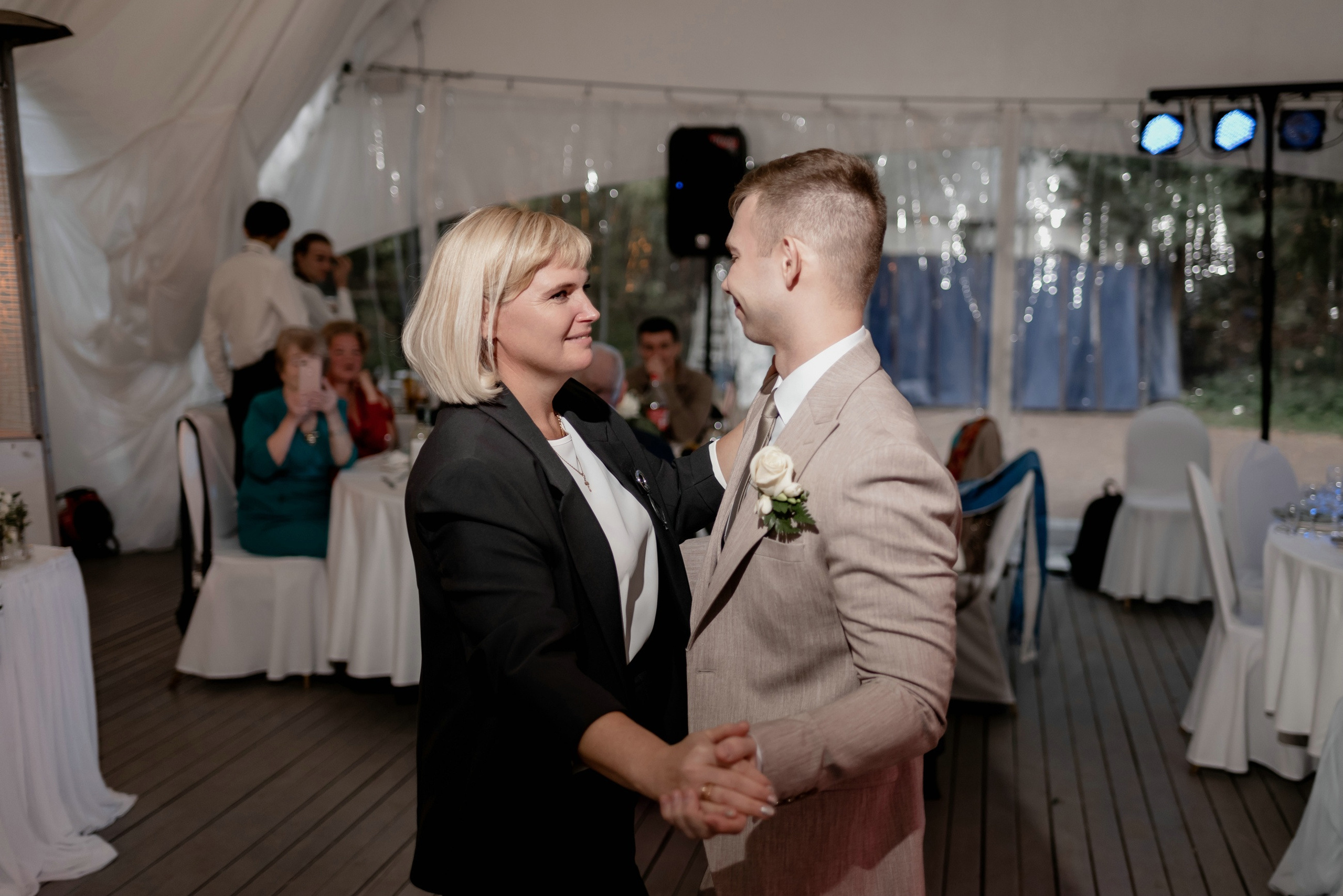 Выездная регистрация брака в парке Кусково. Свадебный и семейный фотограф в Москве Светлана Зоткина