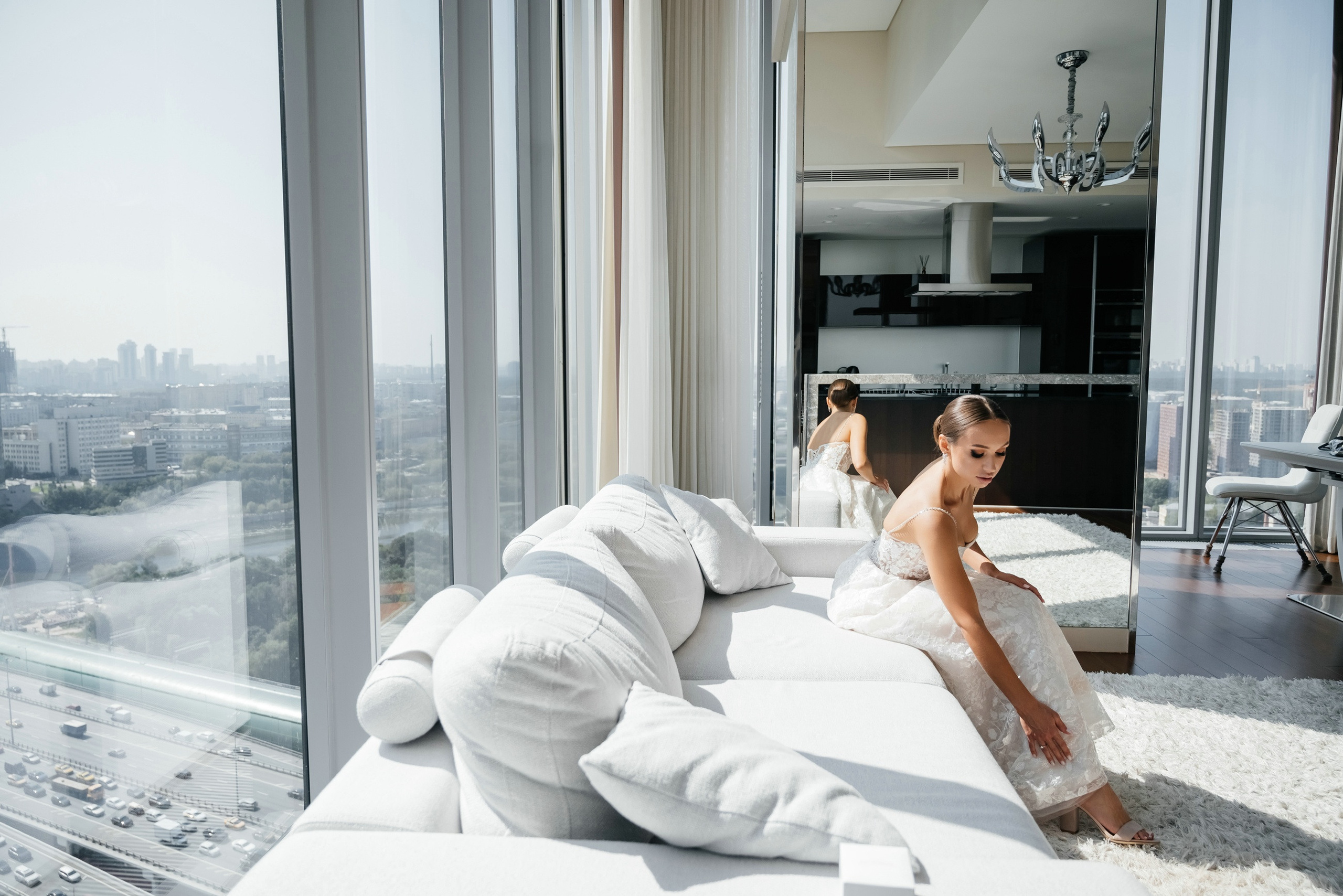 Свадебная фотосессия утра невесты в апартаментах Москва-Сити. Свадебный и семейный фотограф в Москве Светлана Зоткина