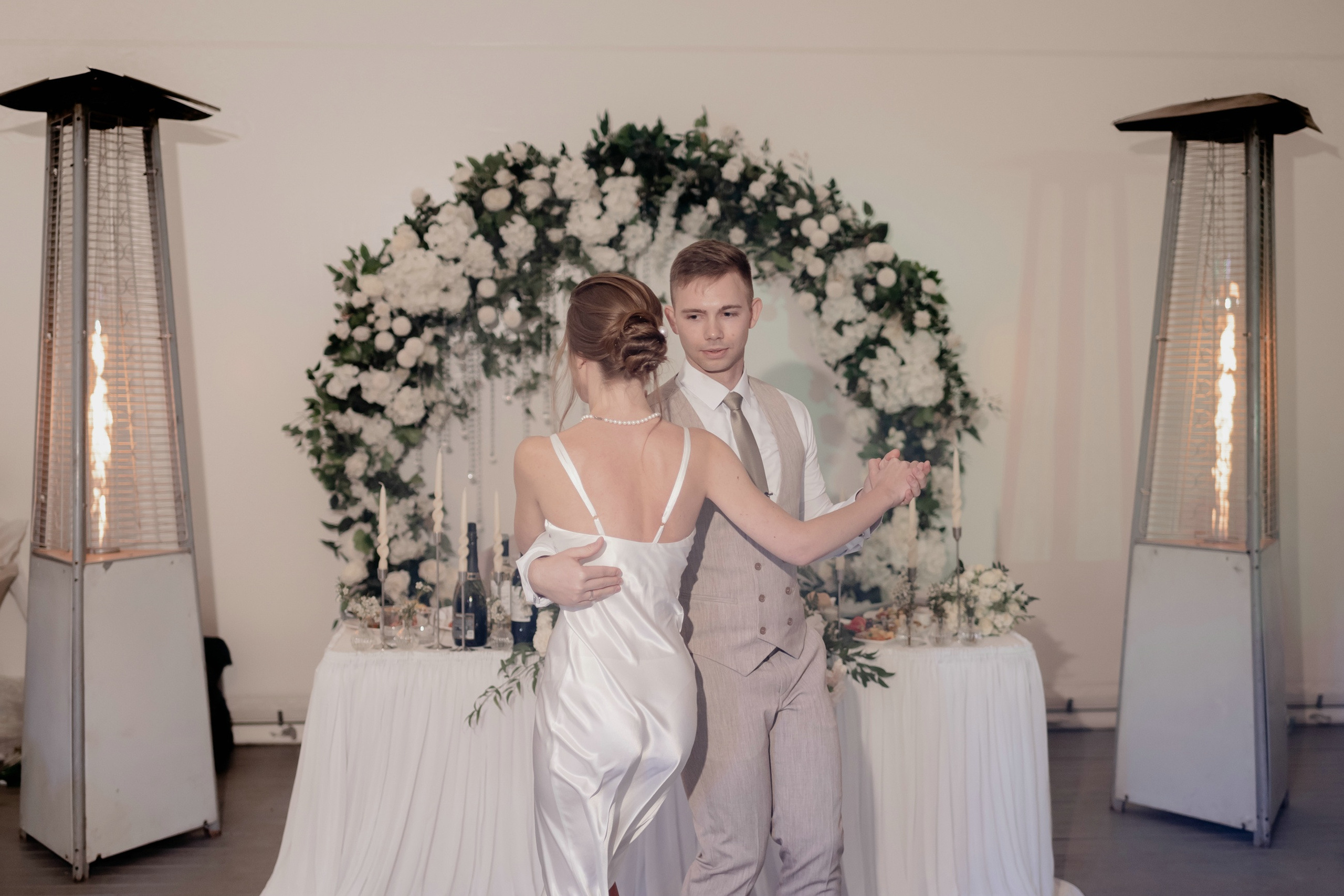 Выездная регистрация брака в парке Кусково. Свадебный и семейный фотограф в Москве Светлана Зоткина