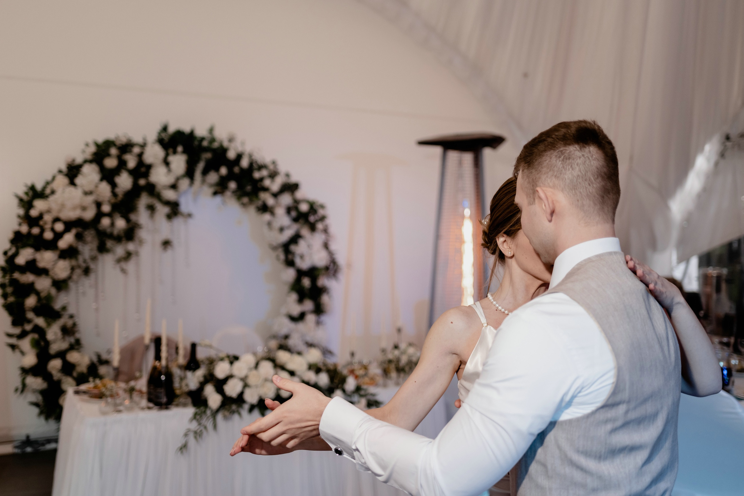 Выездная регистрация брака в парке Кусково. Свадебный и семейный фотограф в Москве Светлана Зоткина