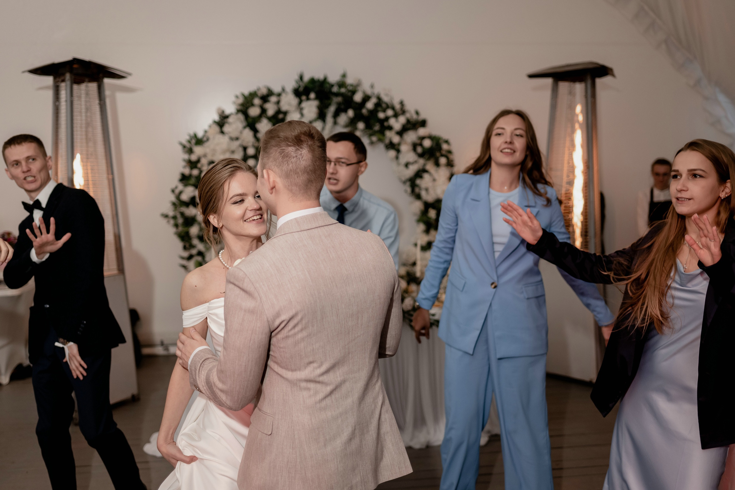 Выездная регистрация брака в парке Кусково. Свадебный и семейный фотограф в Москве Светлана Зоткина