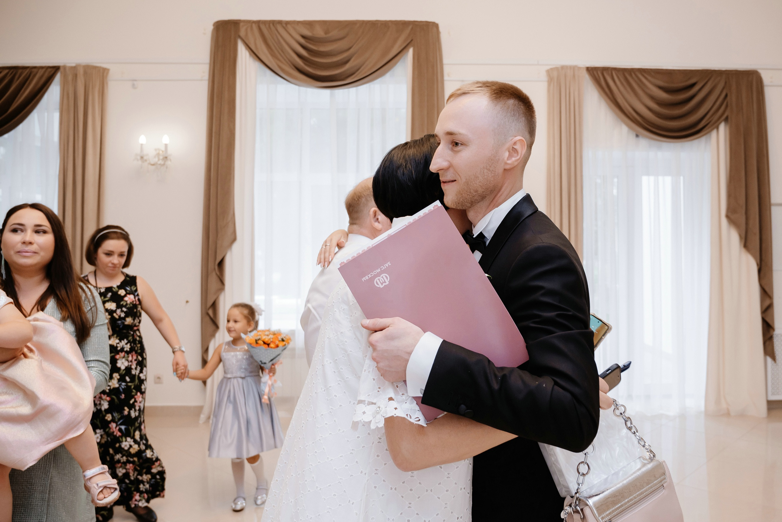 Свадьба в отеле Radisson Blu Olimpiysky. Свадебный и семейный фотограф в Москве Светлана Зоткина