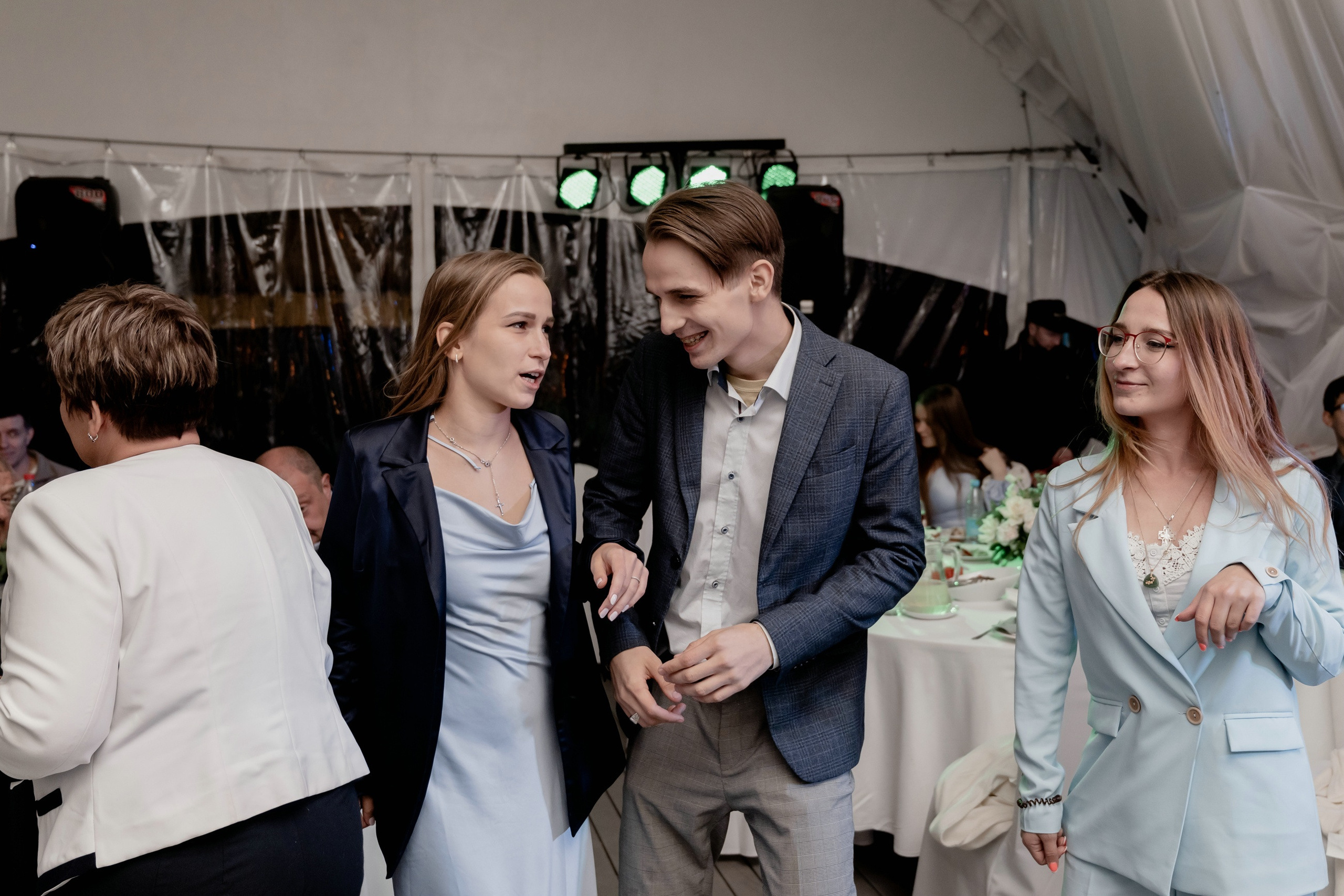 Выездная регистрация брака в парке Кусково. Свадебный и семейный фотограф в Москве Светлана Зоткина