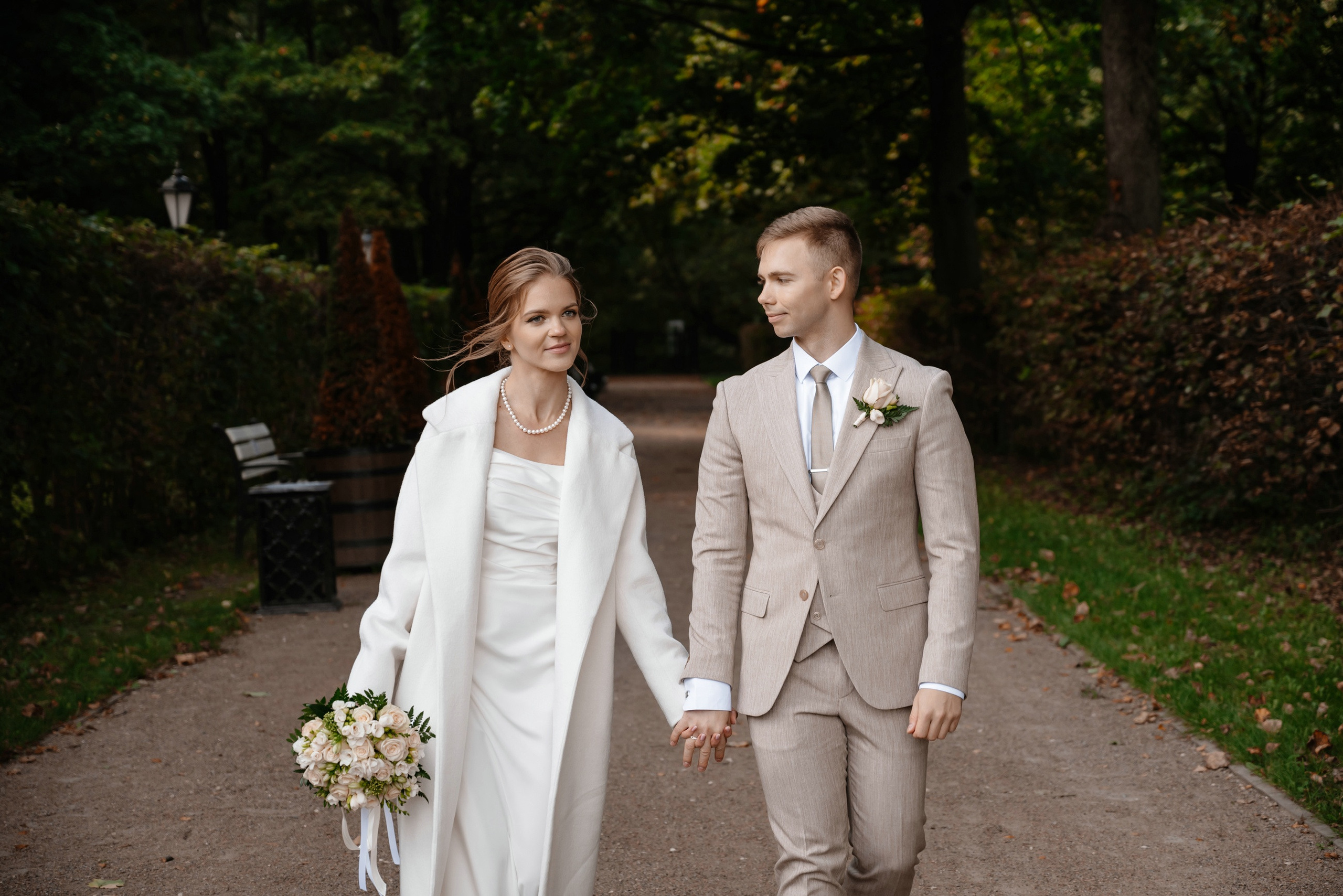 Выездная регистрация брака в парке Кусково. Свадебный и семейный фотограф в Москве Светлана Зоткина