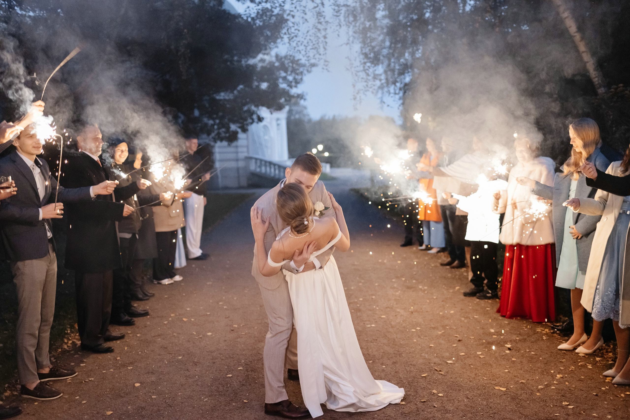Выездная регистрация брака в парке Кусково. Свадебный и семейный фотограф в Москве Светлана Зоткина