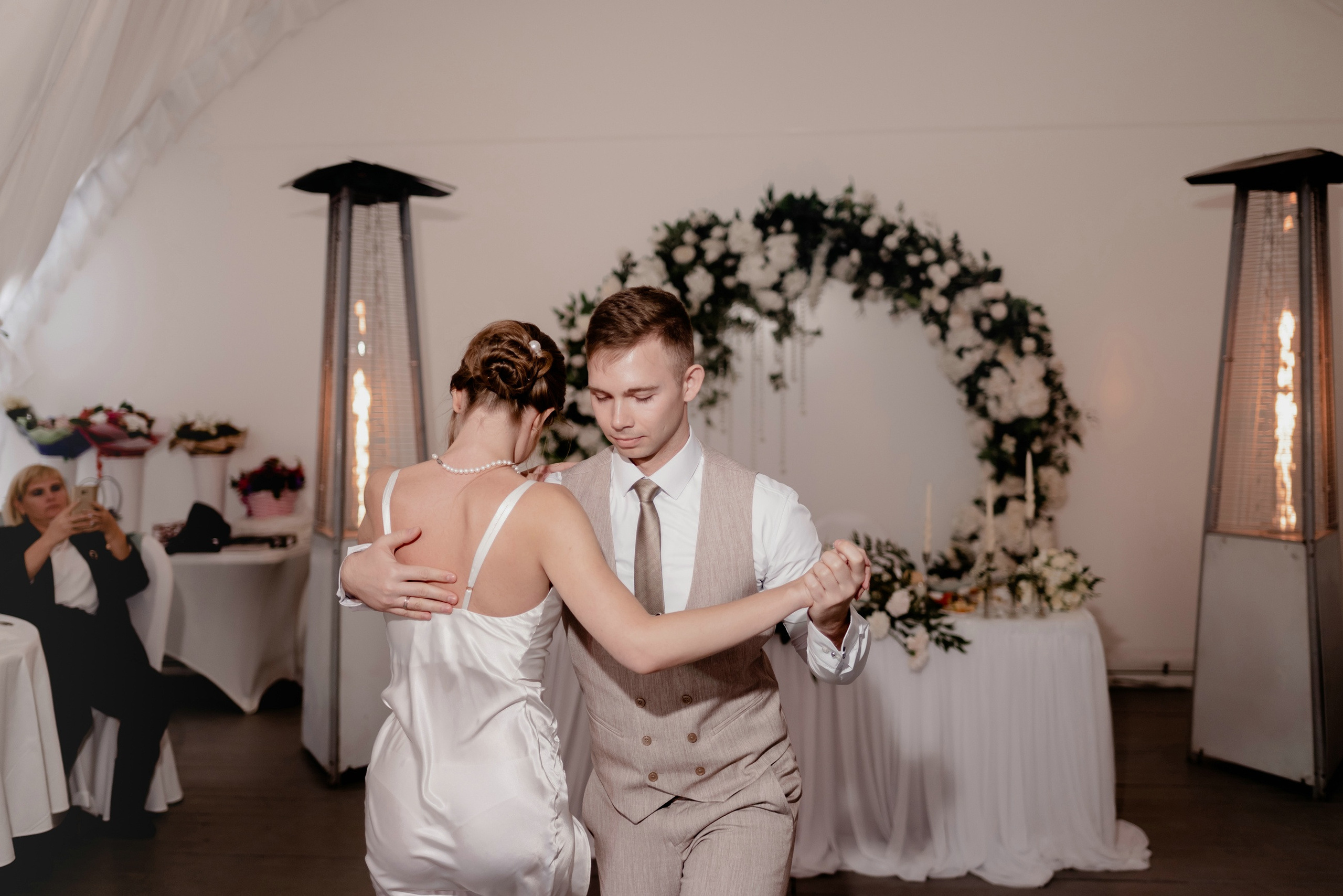 Выездная регистрация брака в парке Кусково. Свадебный и семейный фотограф в Москве Светлана Зоткина