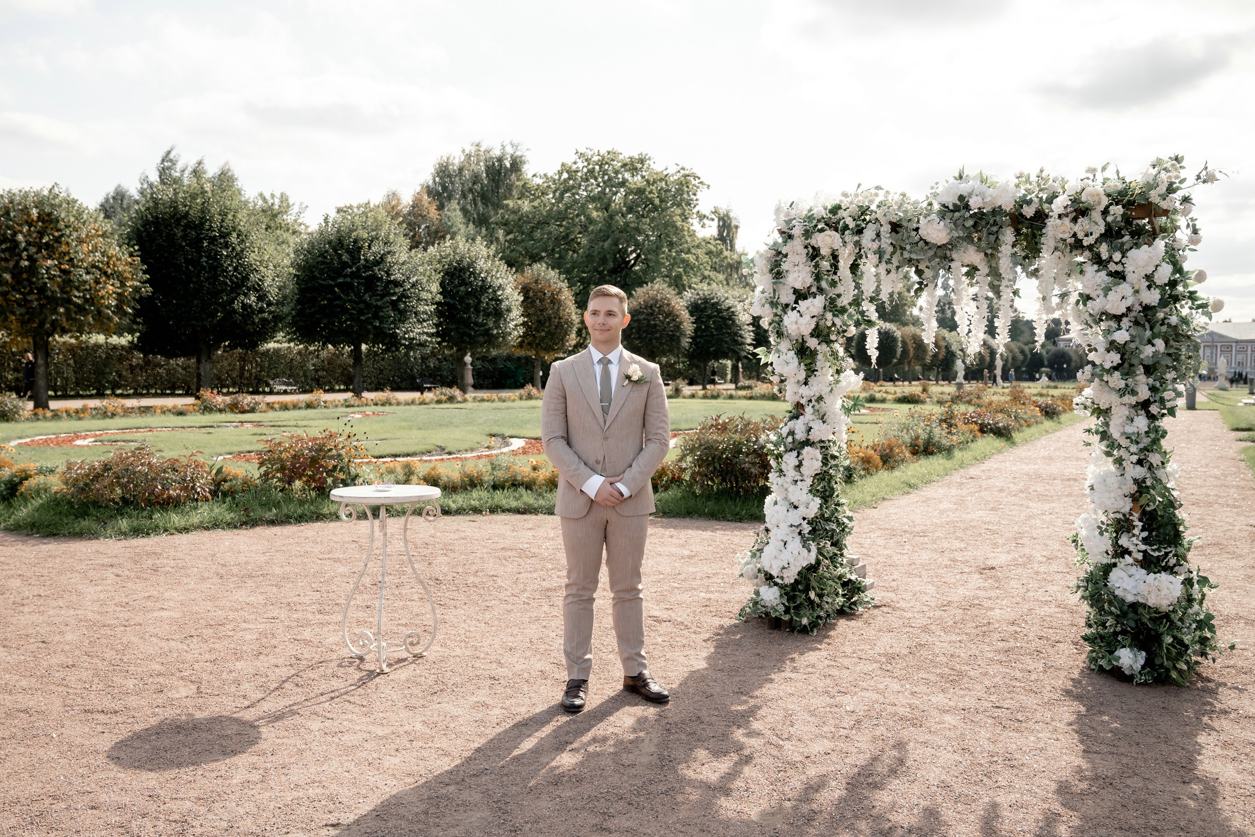 Выездная регистрация брака в парке Кусково. Свадебный и семейный фотограф в Москве Светлана Зоткина