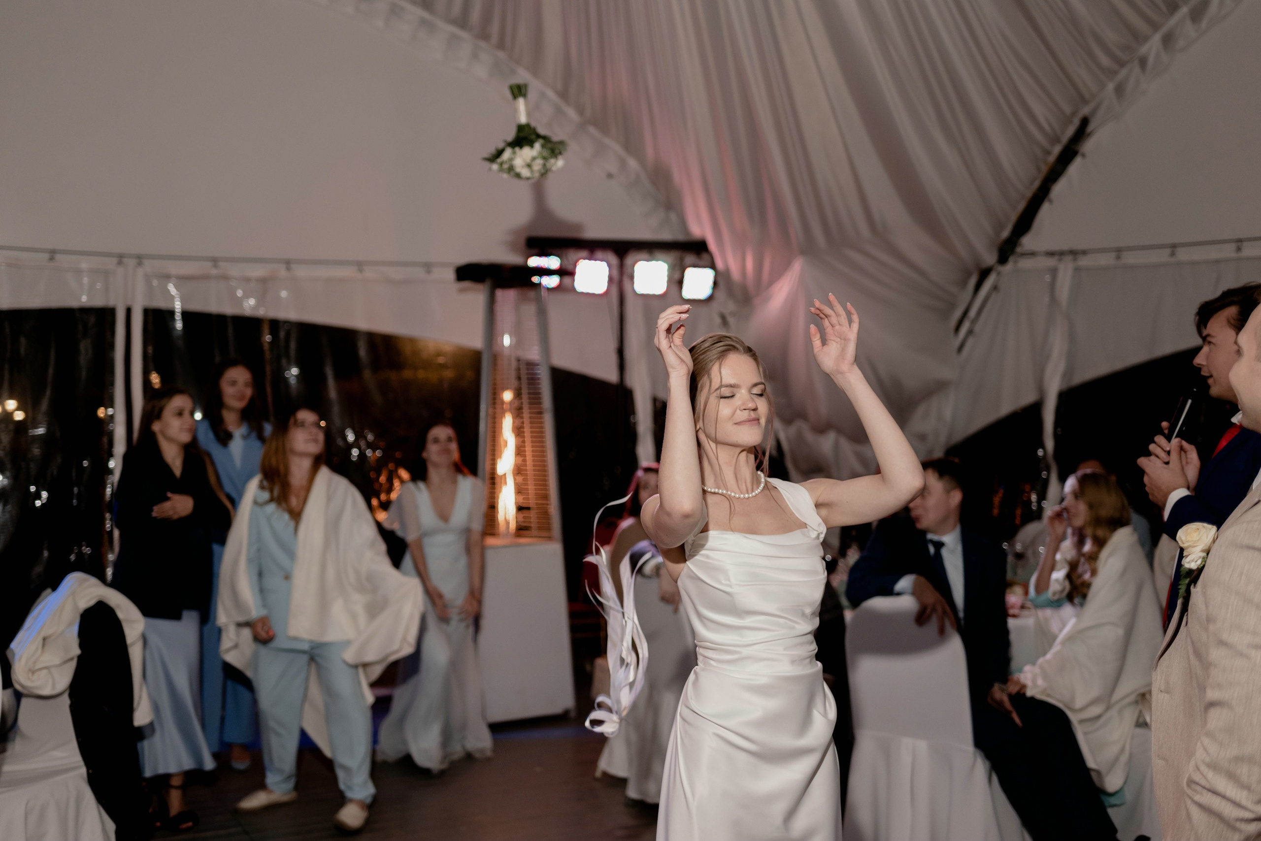 Выездная регистрация брака в парке Кусково. Свадебный и семейный фотограф в Москве Светлана Зоткина