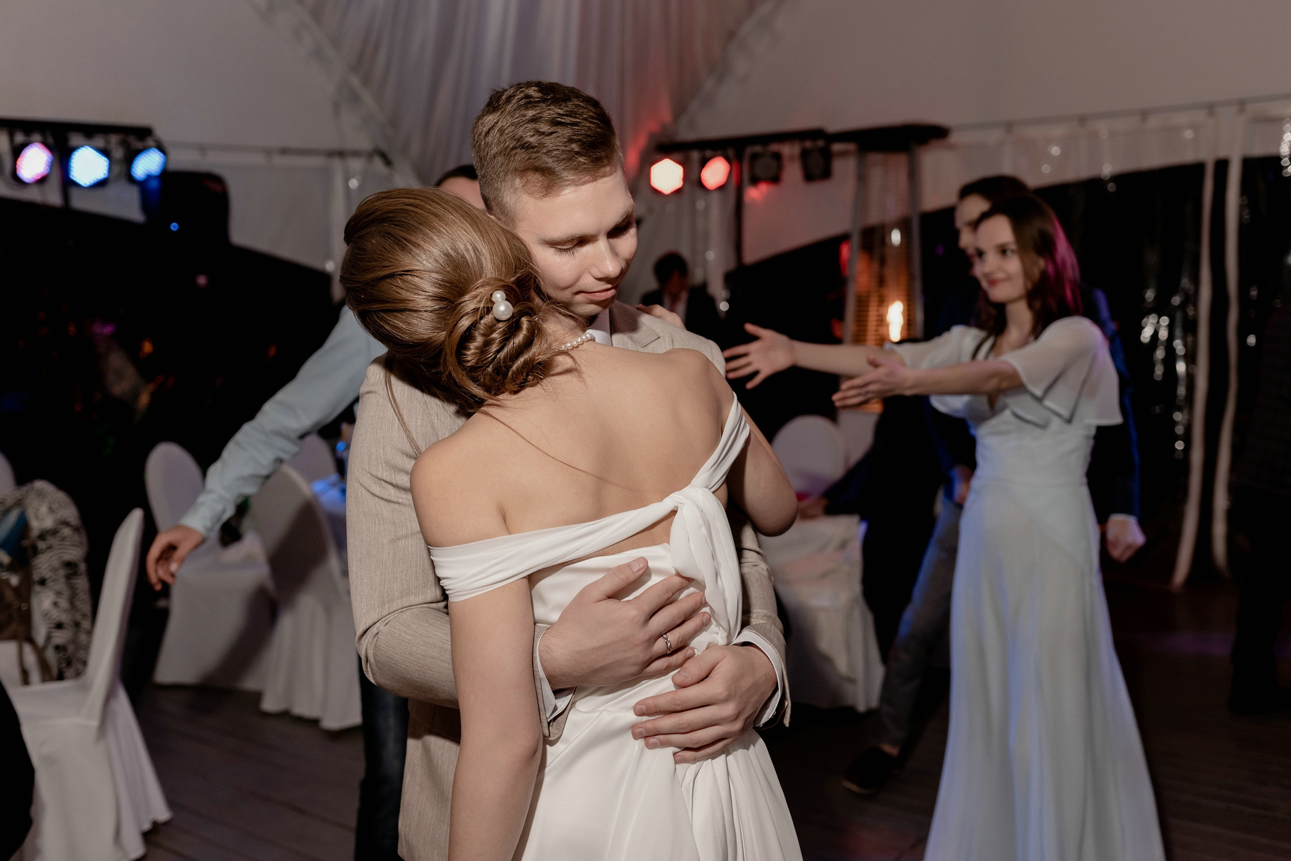 Выездная регистрация брака в парке Кусково. Свадебный и семейный фотограф в Москве Светлана Зоткина