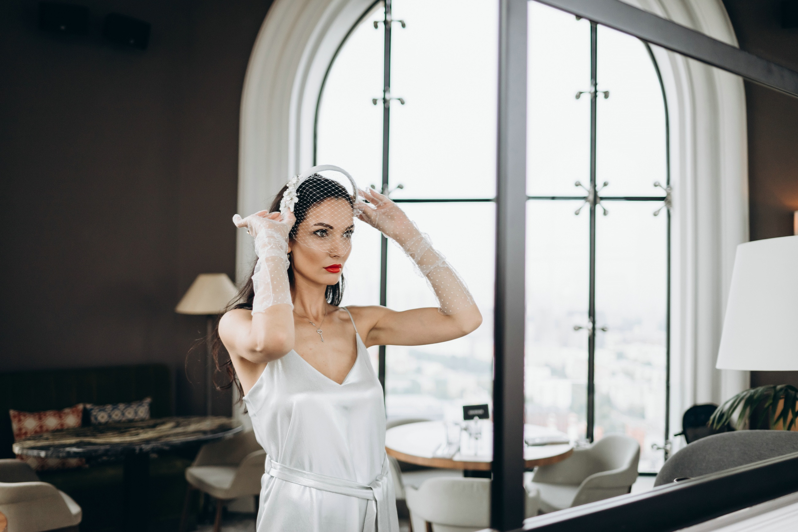 Сборы жениха и невесты в отеле Radisson Collection Hotel. Свадебный и семейный фотограф в Москве Светлана Зоткина