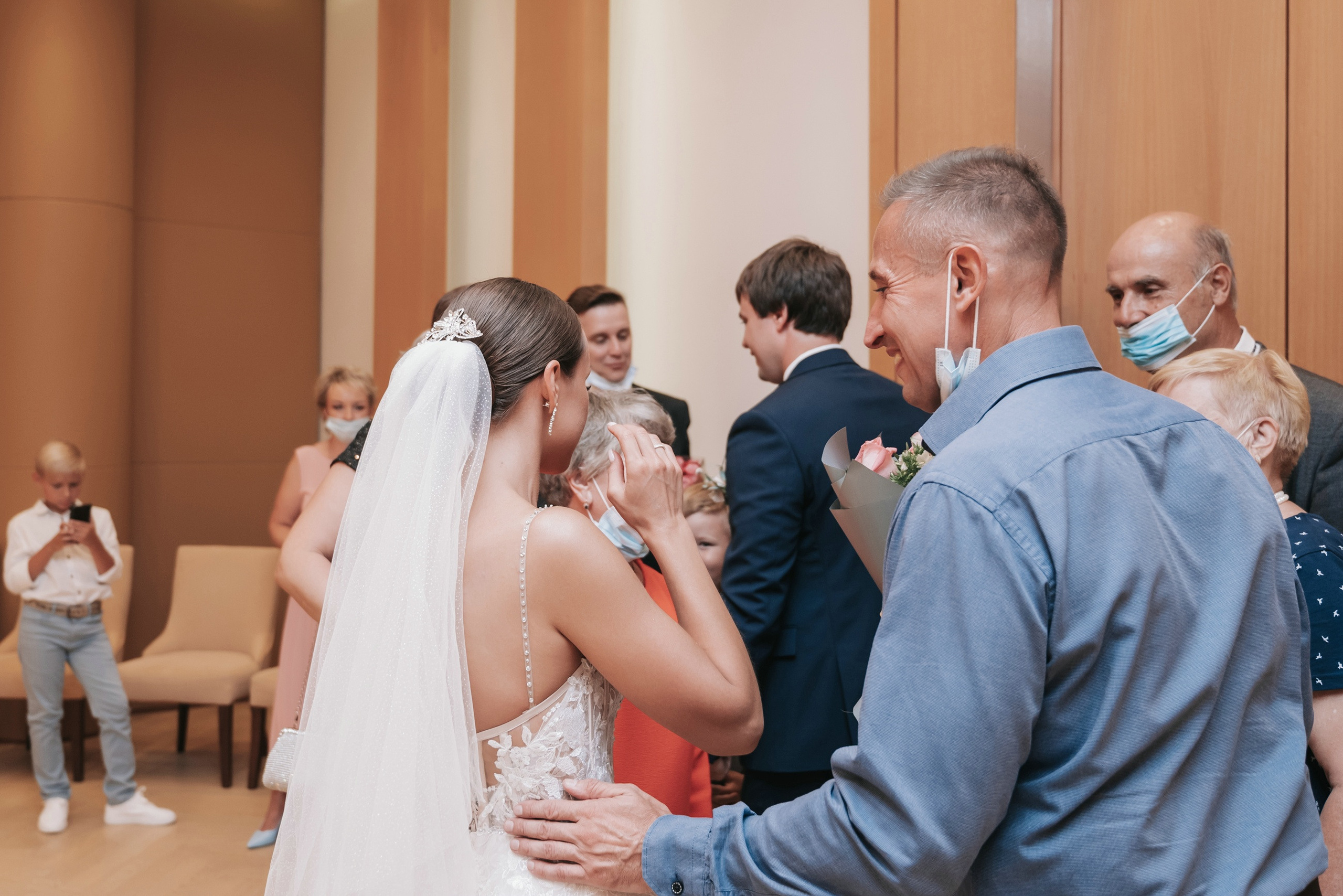 Свадебная фотосессия утра невесты в апартаментах Москва-Сити. Свадебный и семейный фотограф в Москве Светлана Зоткина