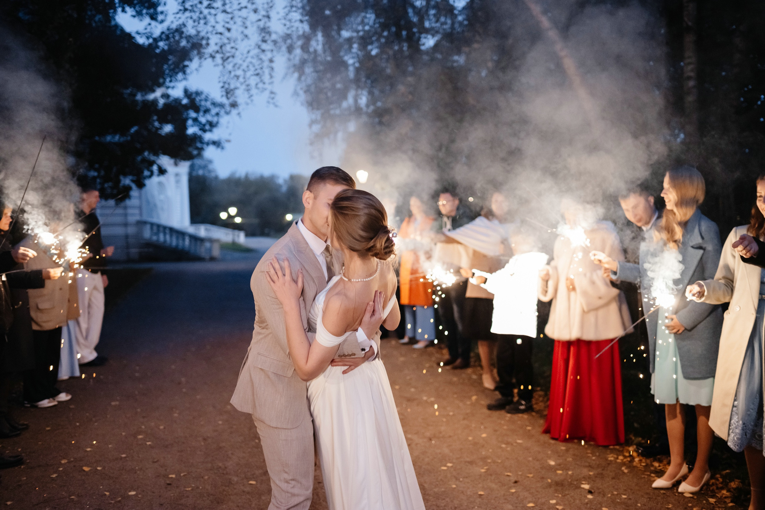 Выездная регистрация брака в парке Кусково. Свадебный и семейный фотограф в Москве Светлана Зоткина