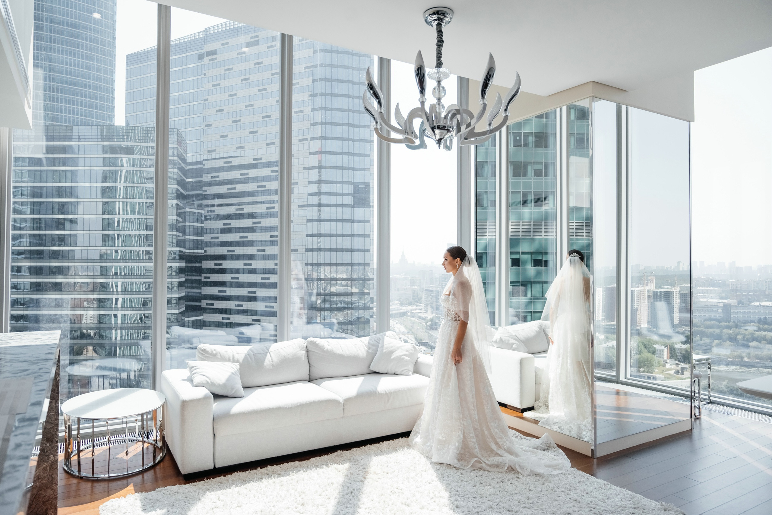 Свадебная фотосессия утра невесты в апартаментах Москва-Сити. Свадебный и семейный фотограф в Москве Светлана Зоткина