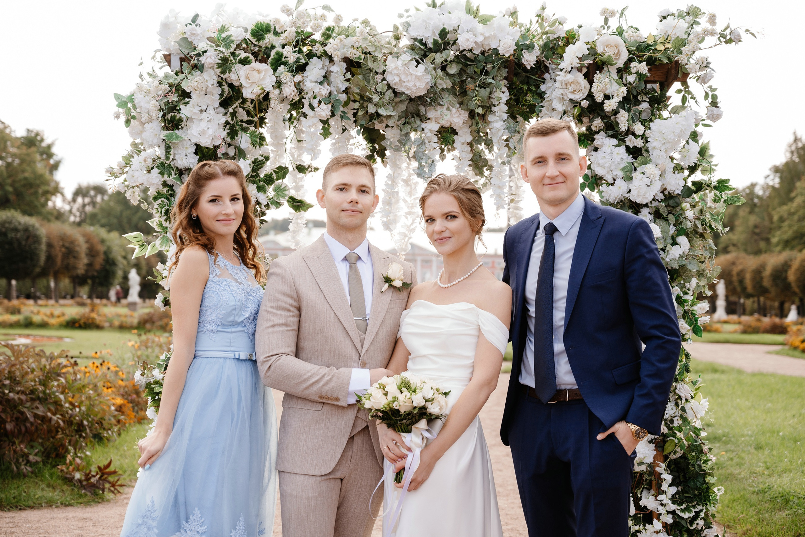 Выездная регистрация брака в парке Кусково. Свадебный и семейный фотограф в Москве Светлана Зоткина