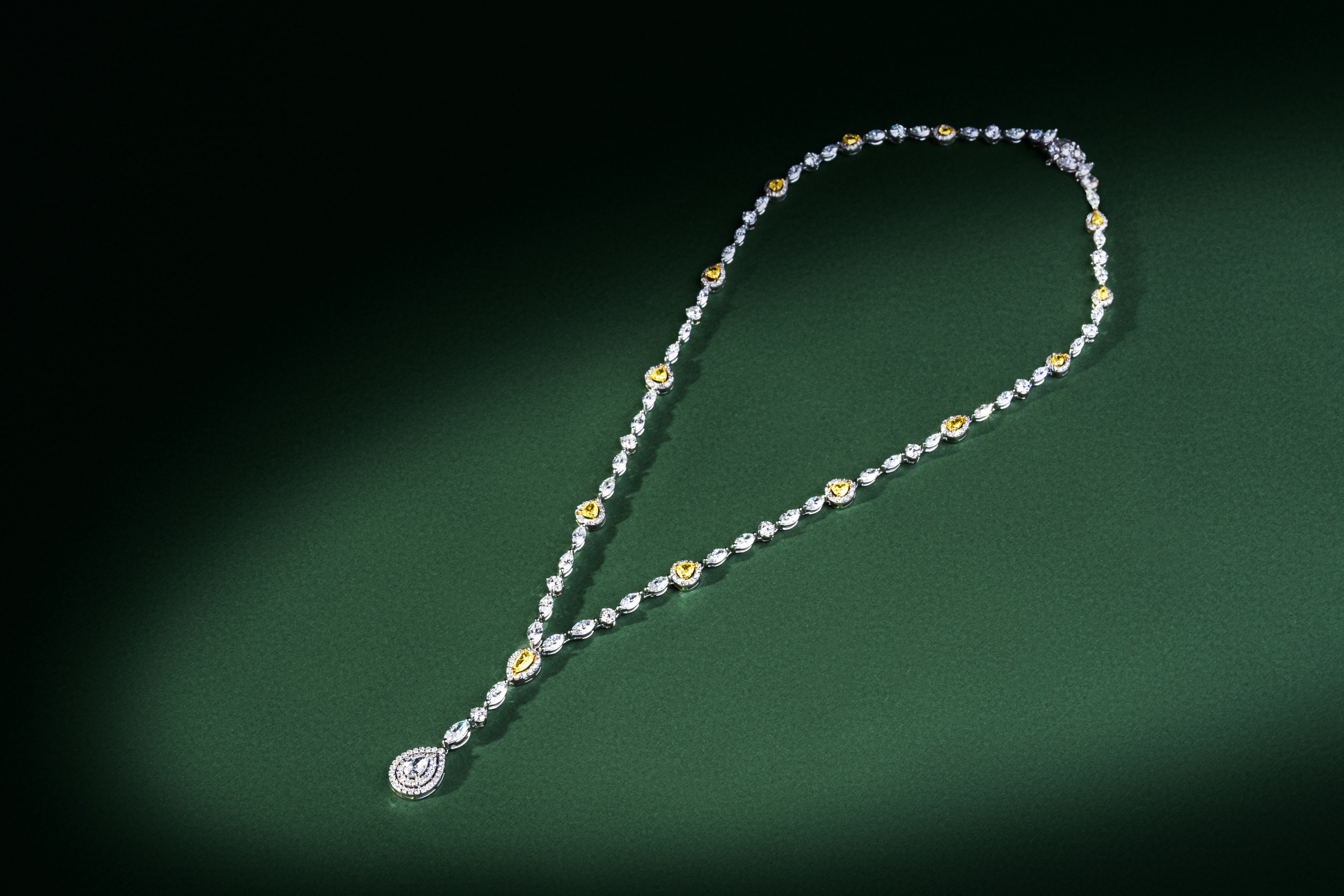 Jewelry. Retouching service