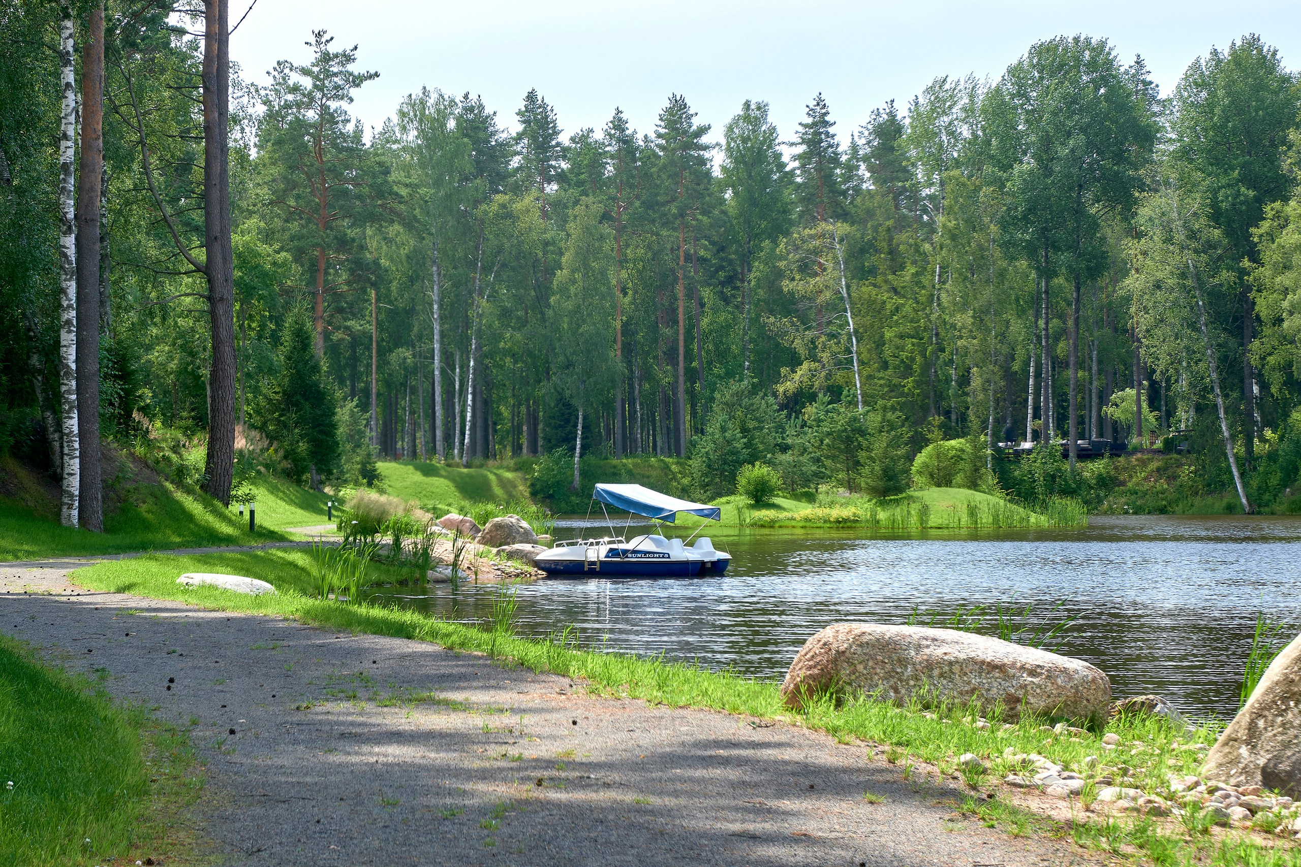 Ландшафтный и интерьерный фотограф Наталья Соловьева. Фотосъемка озеленения территории в КП Репинская Усадьба-4 для ландшафтной студии Аквилегия | interioto