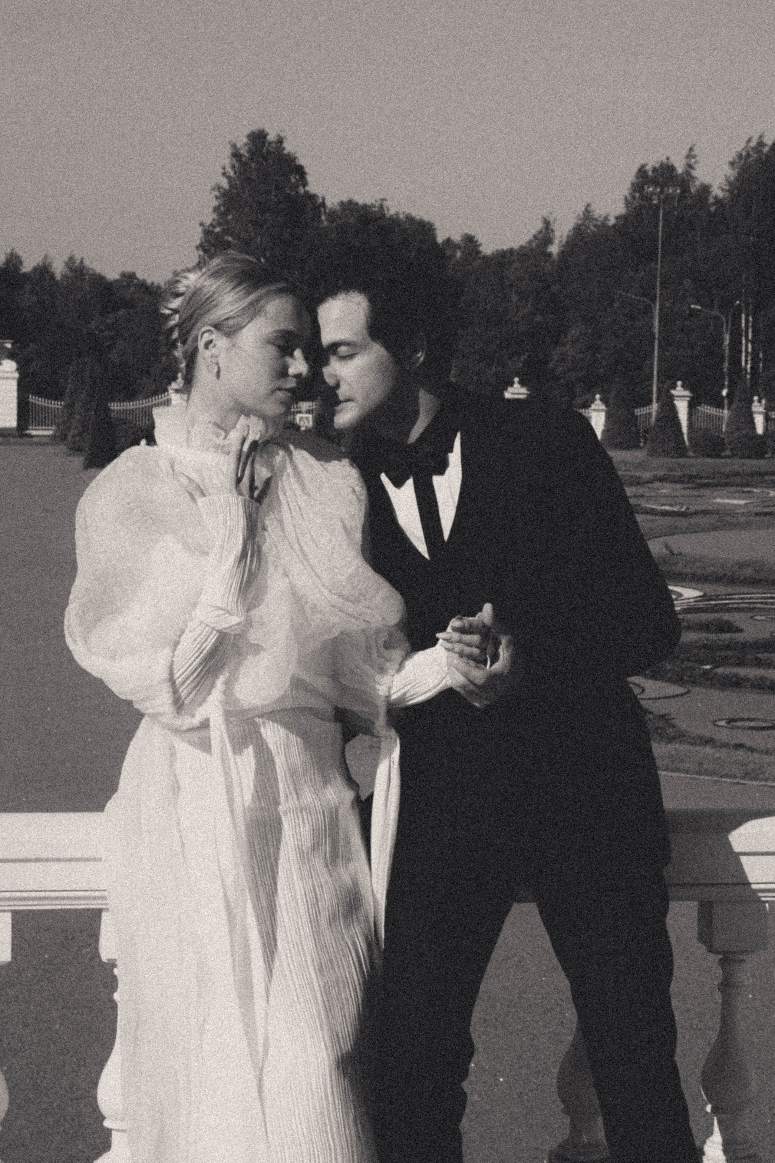 СВАДЕБНАЯ СЬЕМКА В ПАРКЕ ОРАНИЕНБАУМ. Профессиональный фотограф, Санкт-Петербург — Виктория Богомолова