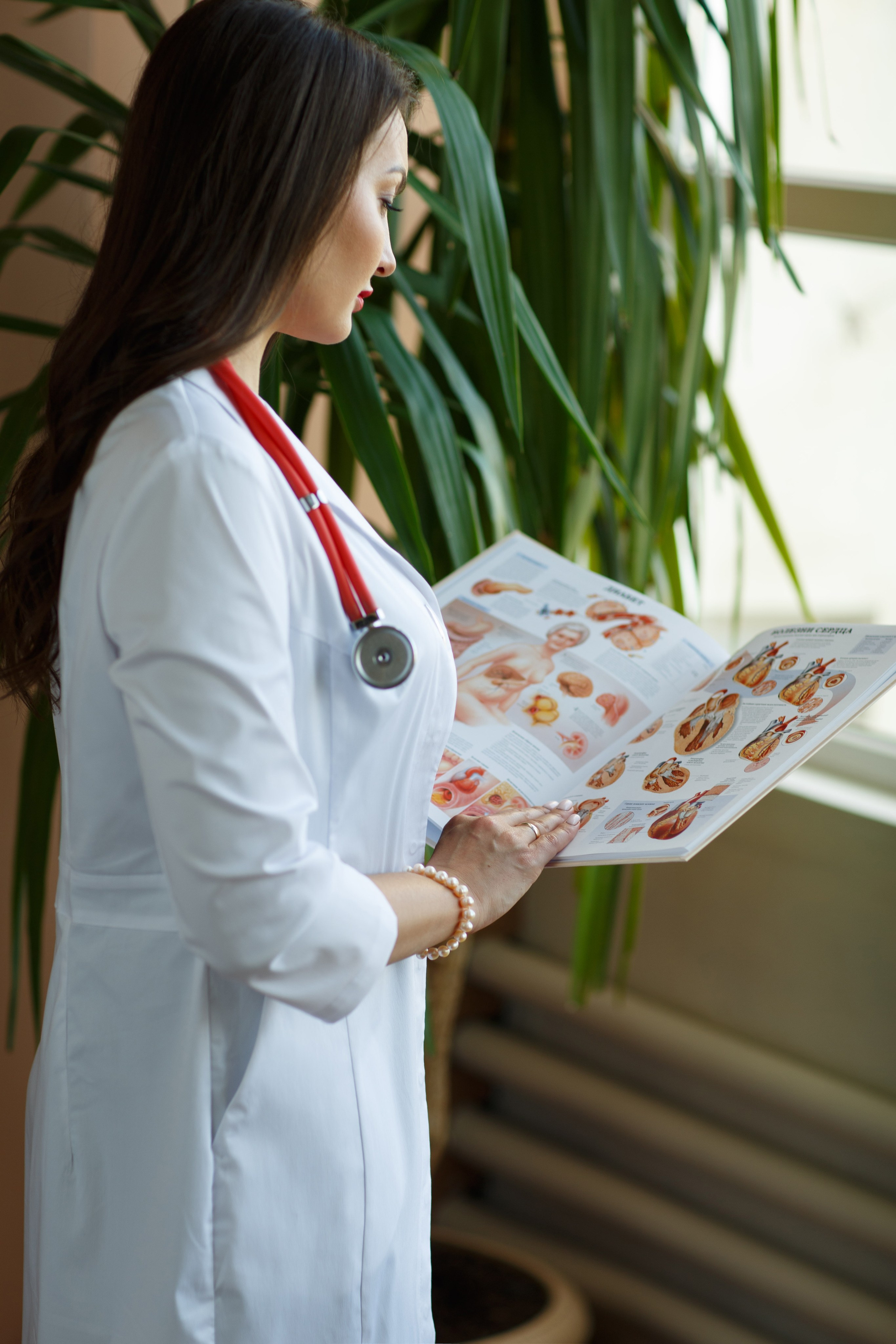 Съемка на портфолио кардиолога. Свадебный, предметный и портретный фотограф в Волгограде