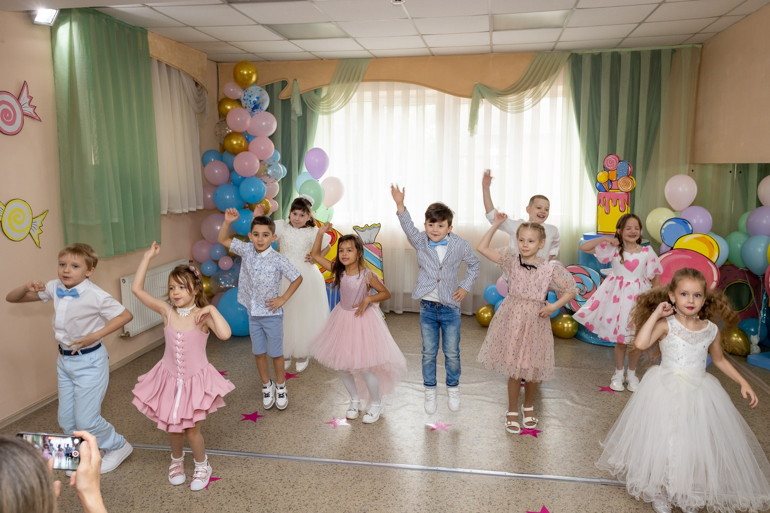 Выпускной Детский сад, 2 часа, 8000. Выпускные альбомы Майкоп, Краснодар Елена Золотарева