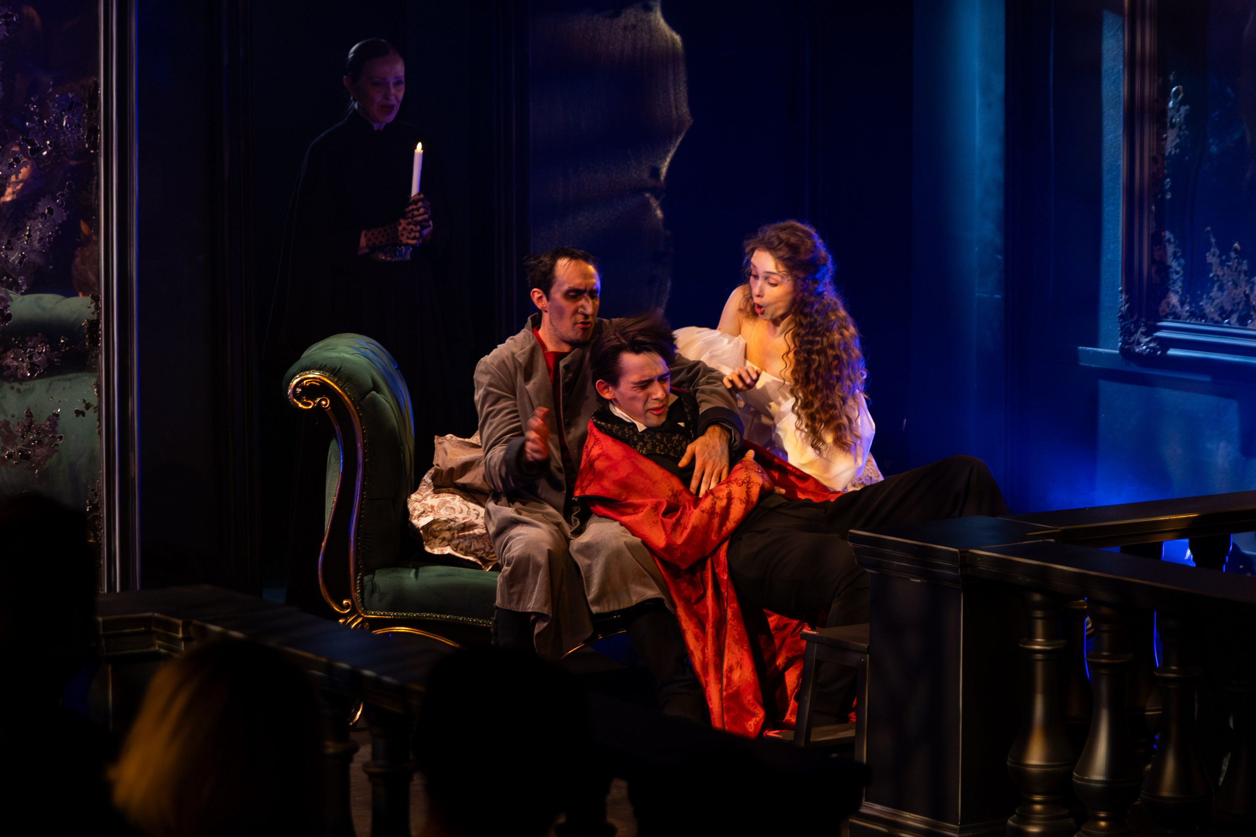 Театральная постановка «Сумерки.Москва». Репортажный фотограф в Москве Аида Исламова