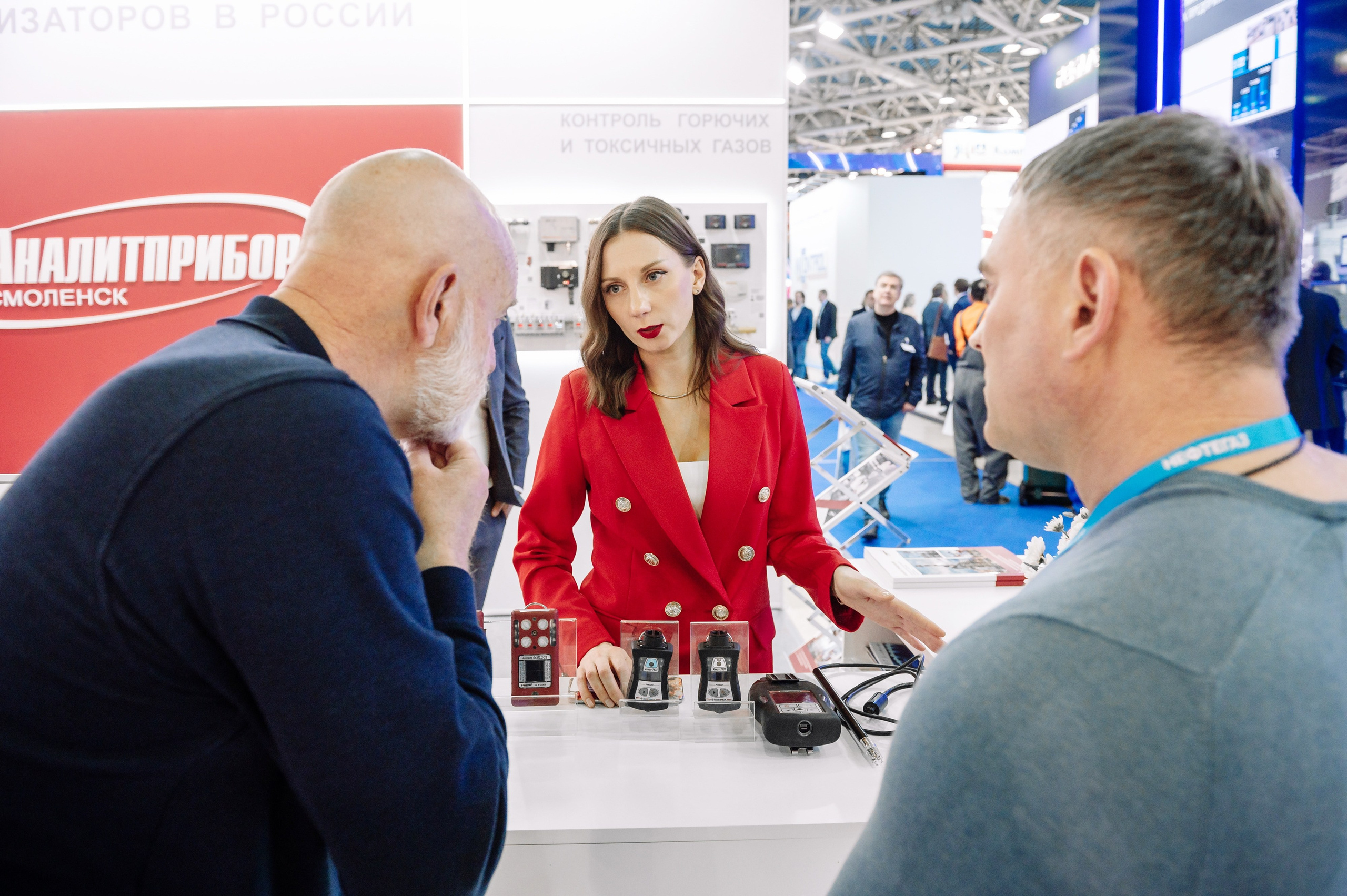 Аналитприбор на выставке Нефтегаз-24. Репортажный фотограф в Москве и по всему миру Степанова Юлия