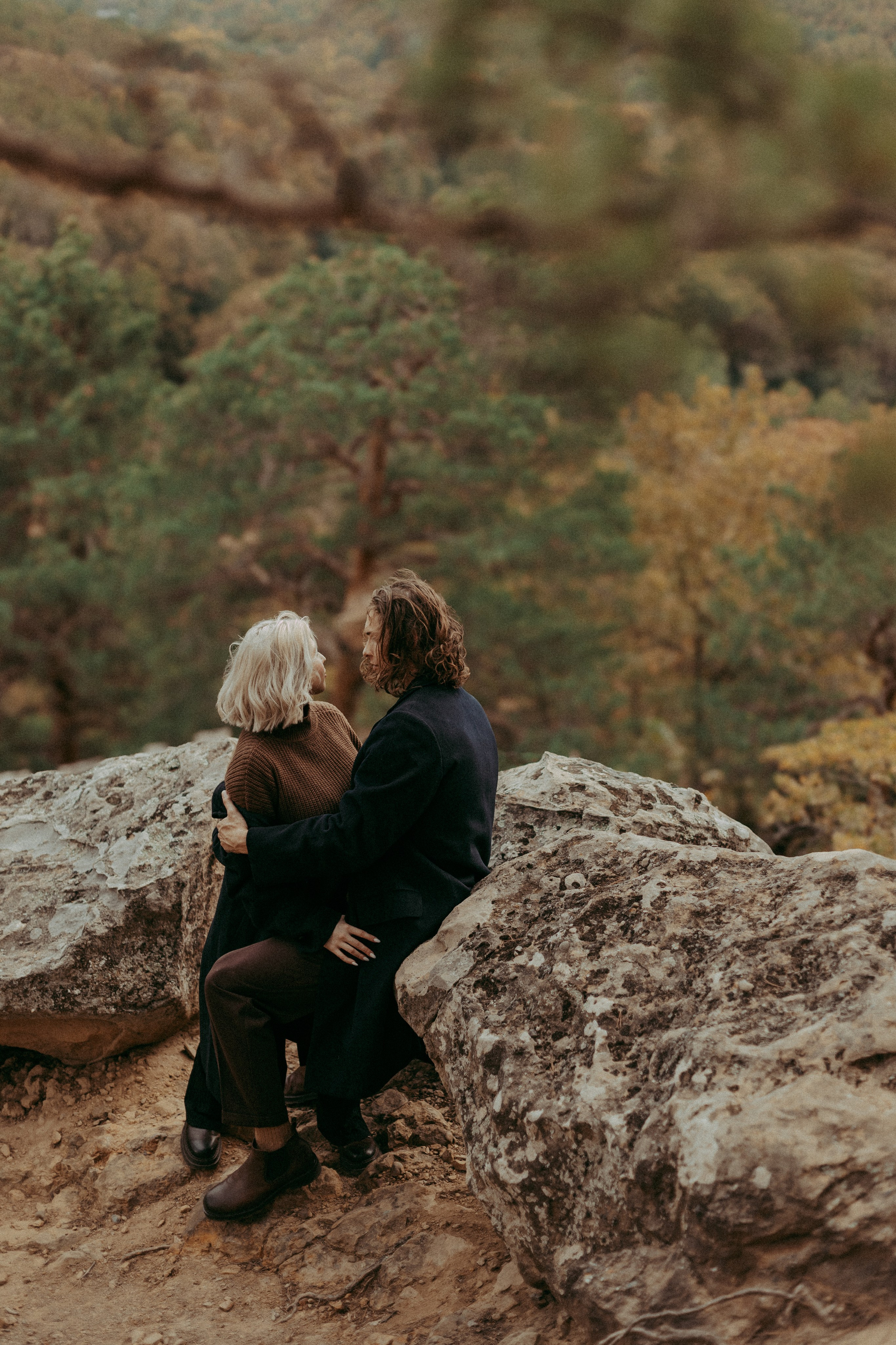 Свадебный фотограф для вашей идеальной свадьбы. Искренние эмоции, стильные кадры. Съемка в городе, на природе, в зале. Профессиональная обработка, естественная эстетика. Нежные и атмосферные фотографии для вас.