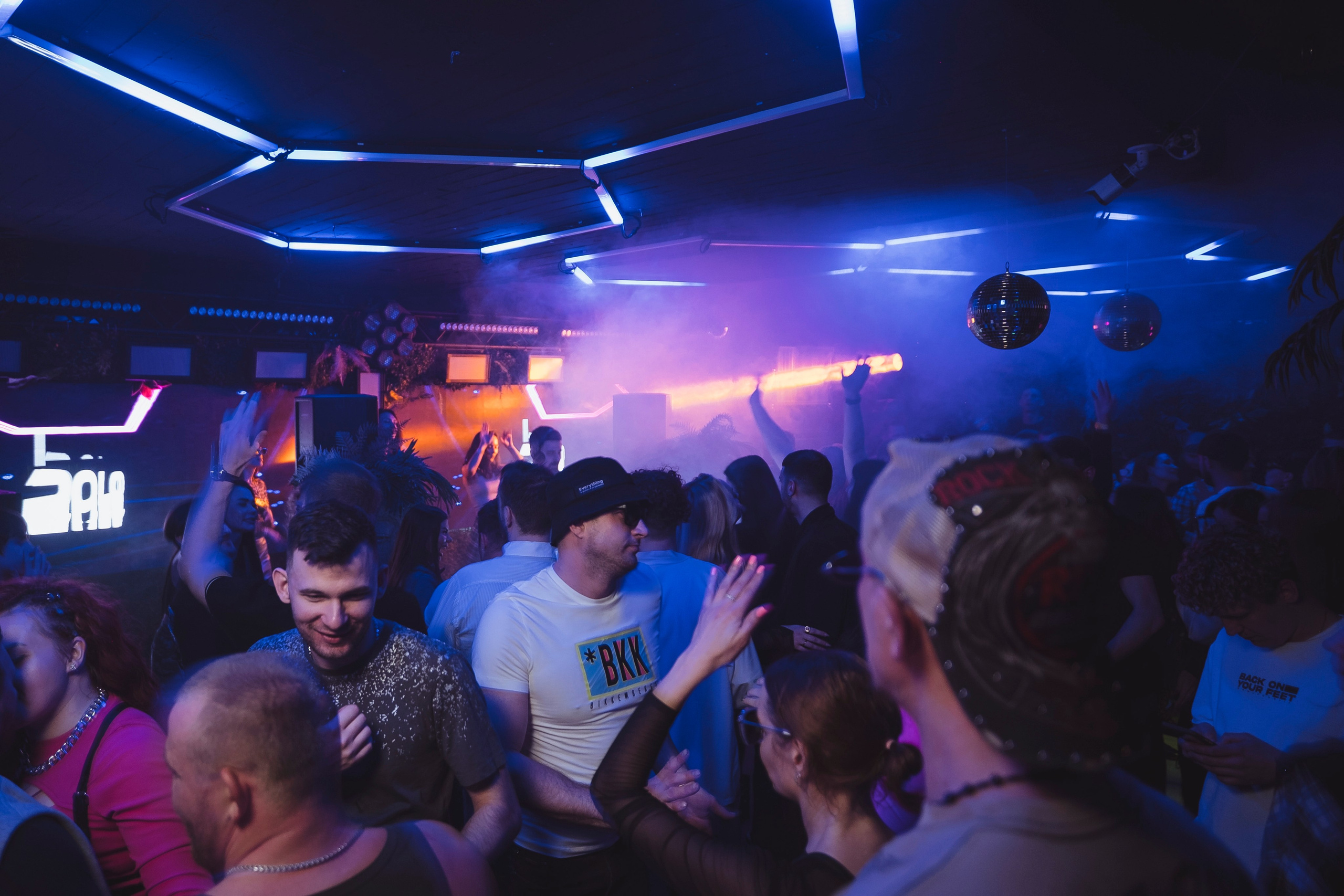 Embargo 30/03. Главная