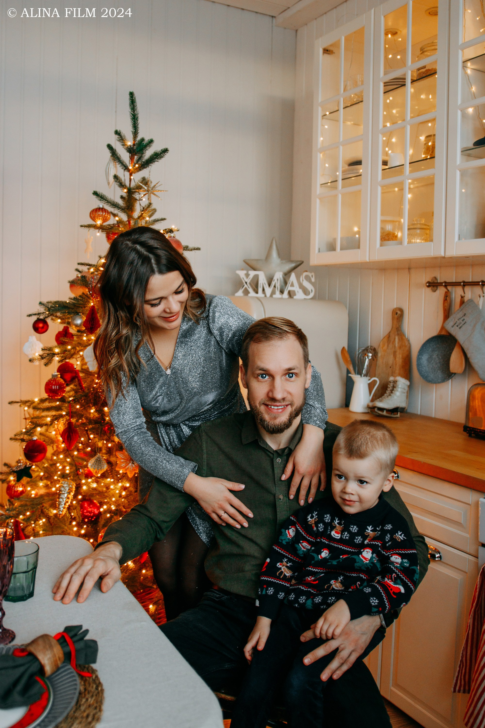 Новогодняя семейная фотосессия. Фотограф в Санкт-Петербурге Alina Film