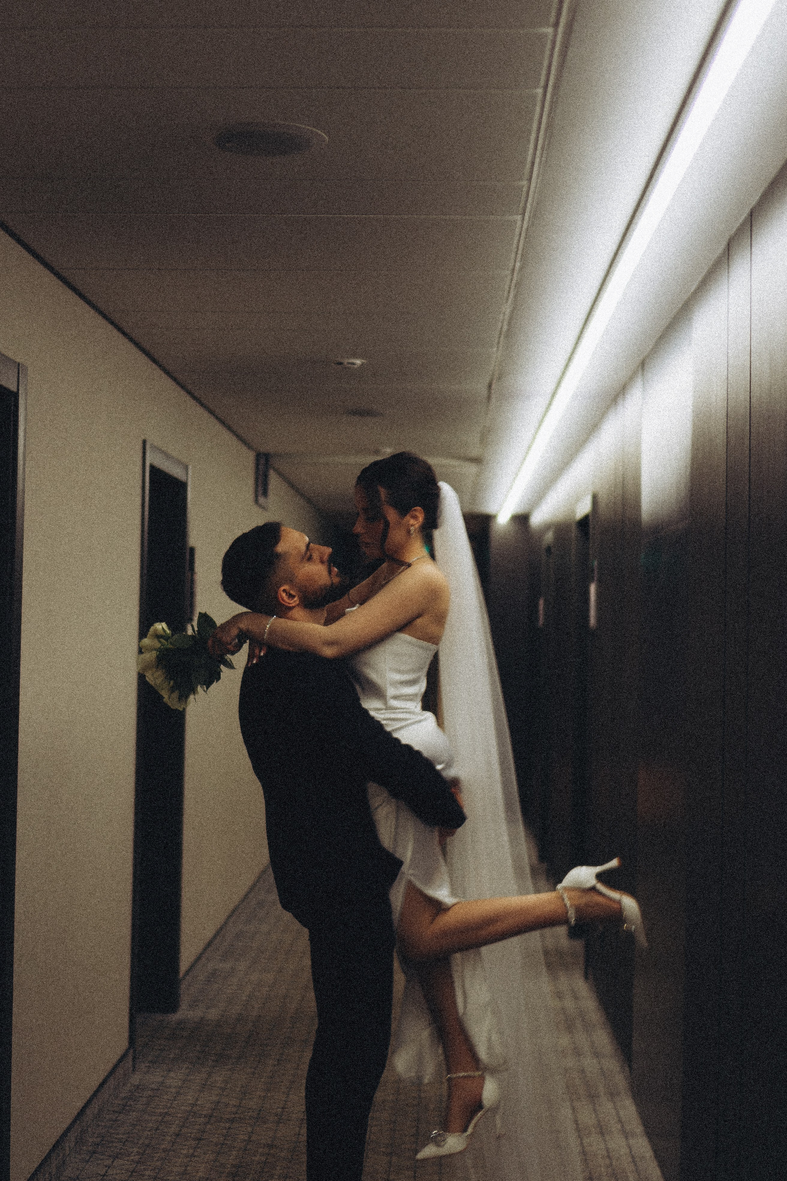 СВАДЕБНАЯ СЬЕМКА СБОРОВ ЖЕНИХА И НЕВЕСТЫ В ОТЕЛЕ И ТАКЖЕ ФОТОСЕССИИЯ В ОТЕЛЕЕ МЕГАПОЛИС БРЯНСК. Профессиональный фотограф, Санкт-Петербург — Виктория Богомолова