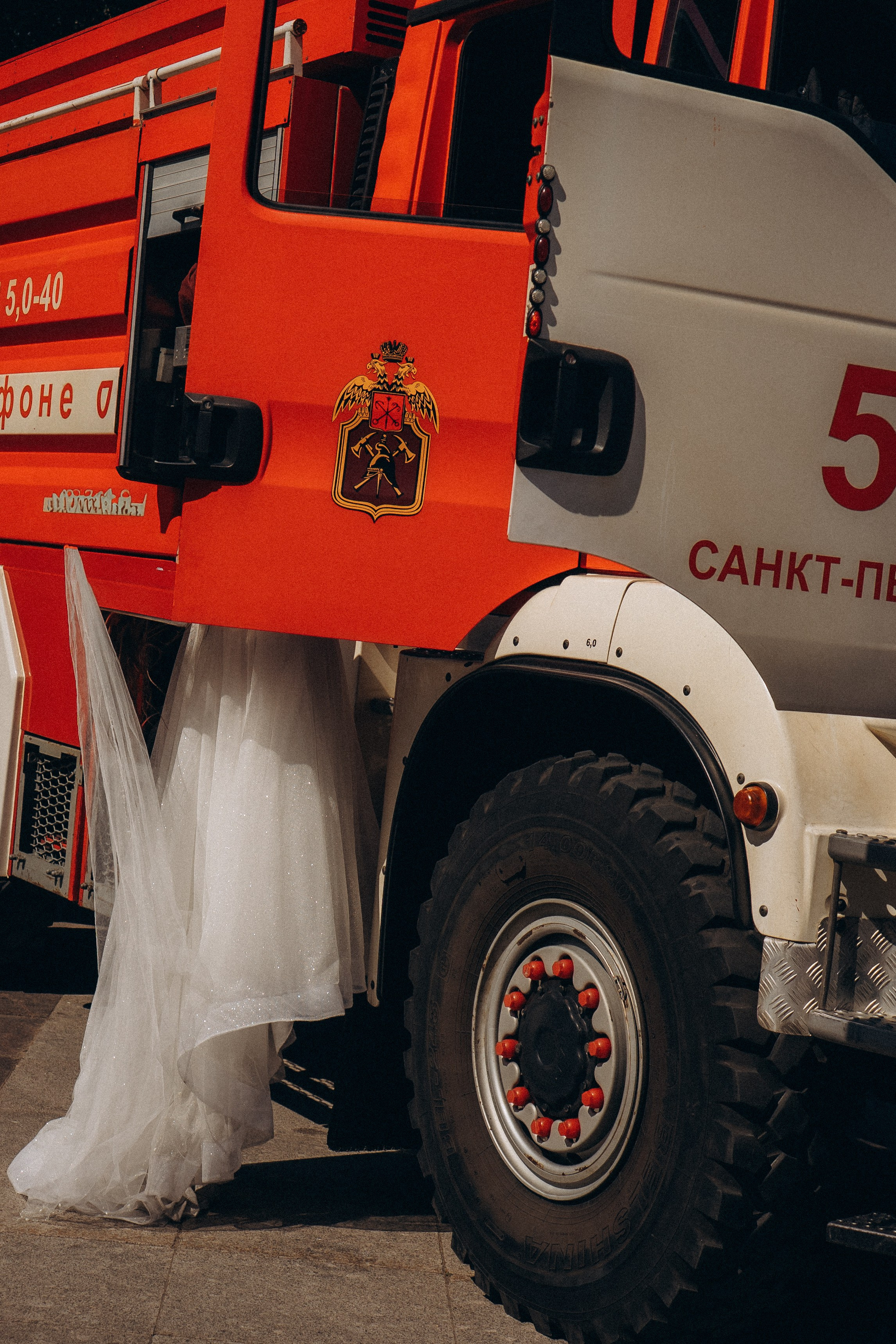 СВАДЕБНАЯ СЬЕМК В ПАРКЕ 300-ЛЕТИЯ. Профессиональный фотограф, Санкт-Петербург — Виктория Богомолова