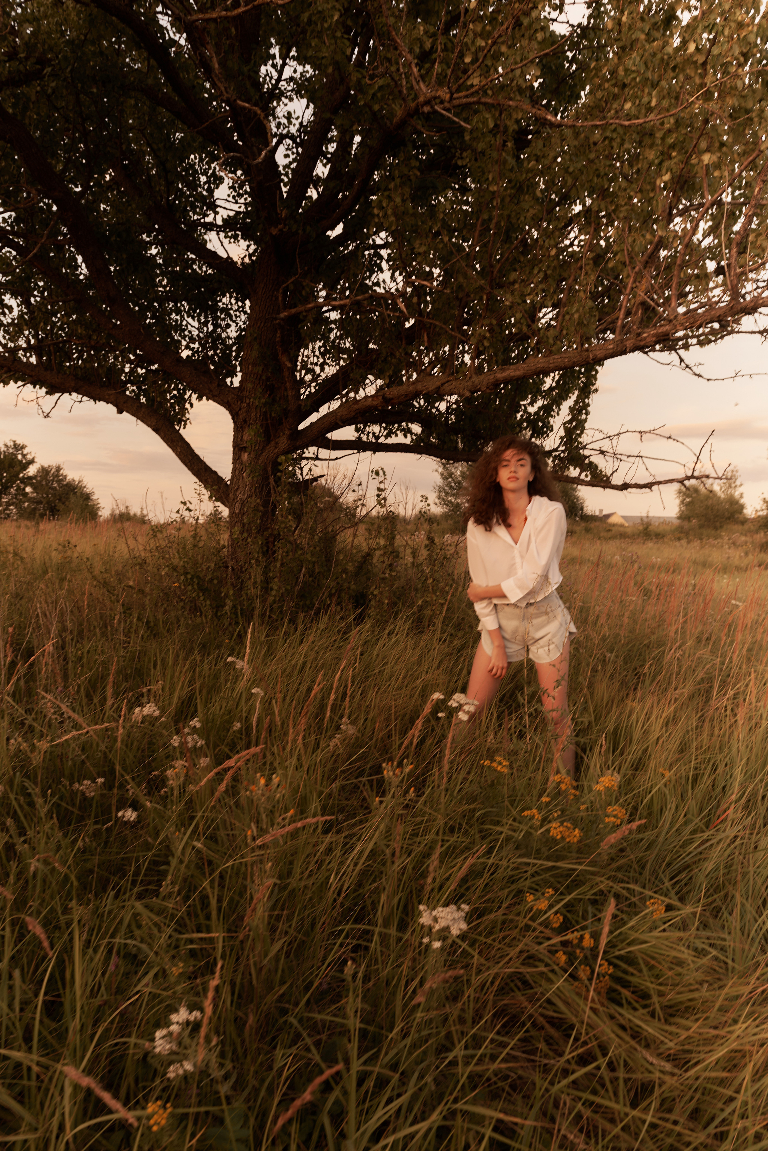 Юлия. Z H U R A V L E V